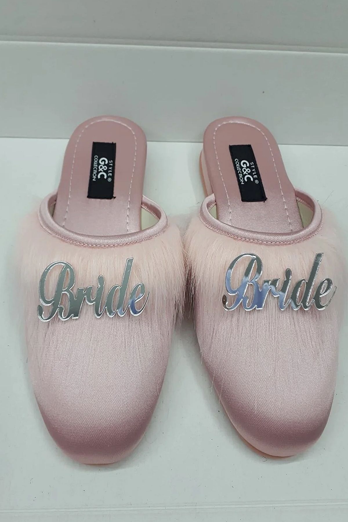 TerliklerGC Terlik 250 Kadın Bride Yazılı Tüylü Ev Terliği-Pudra | Pijamapazari.comGC Terlik 250 Kadın Bride Yazılı Tüylü Ev Terliği-Pudra