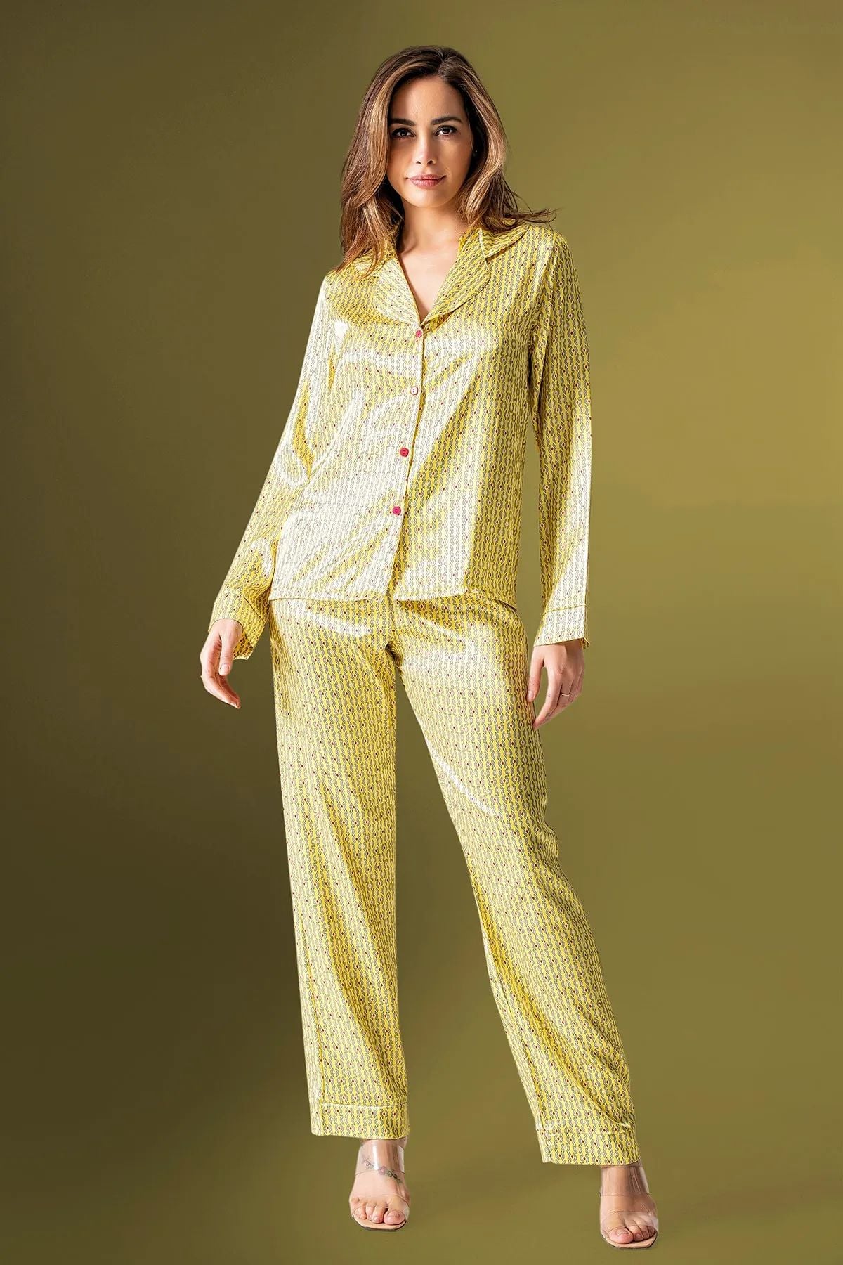 Loomerie 2200 Kadın Saten Uzun Kollu Pijama Takımı-Sarı