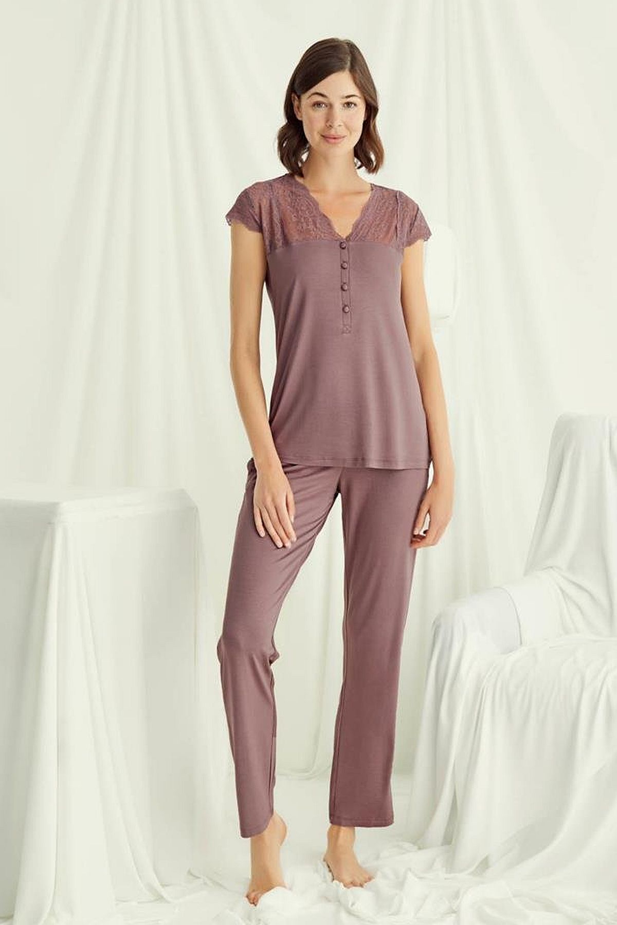 Monamise 18509 Kadın V Yaka Dantelli Düğmeli Kısa Kollu Pijama Takımı-Kahve
