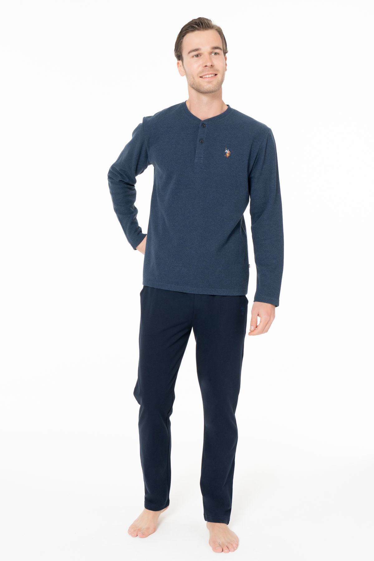 U.s Polo Assn. 18966 Erkek Uzun Kollu Yakası Üç Düğmeli Pijama Takımı-İndigo