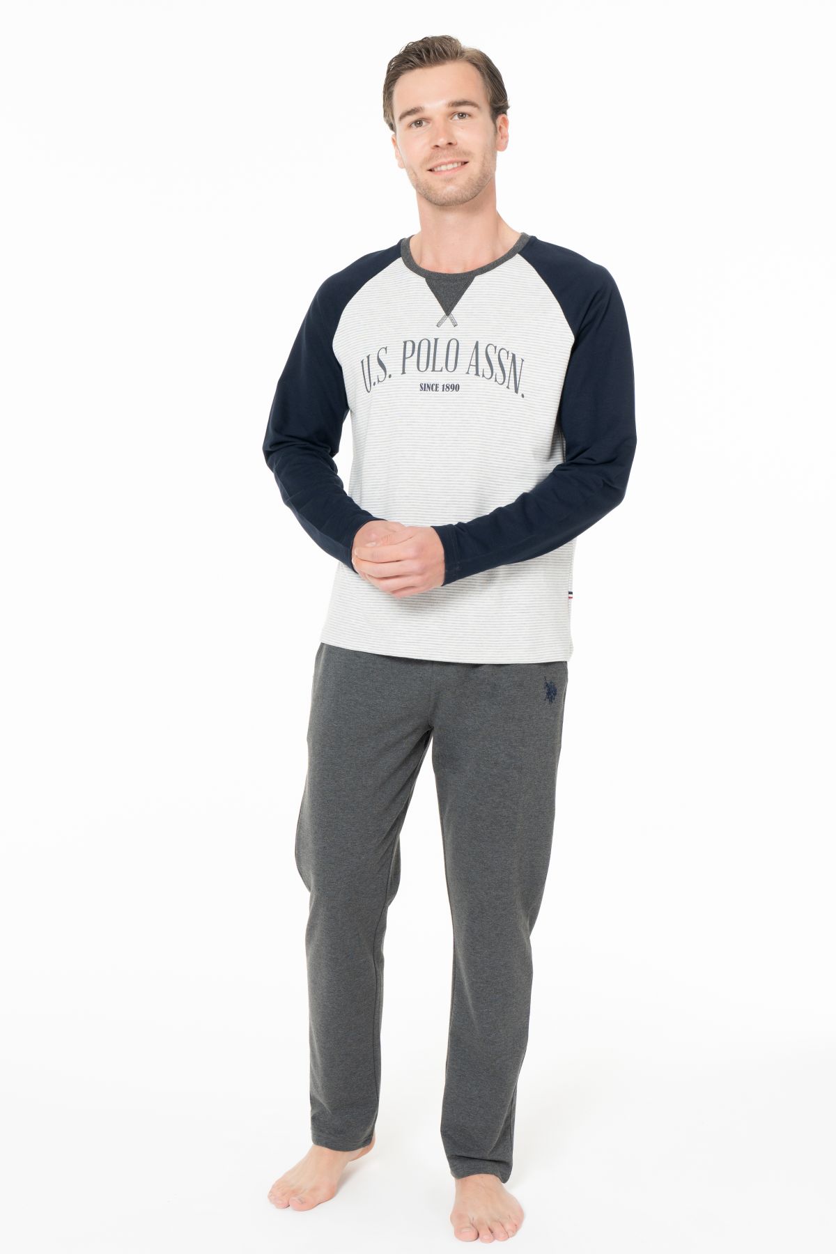 U.s Polo Assn. 18965 Erkek Uzun Kollu Yakası Üç Düğmeli Pijama Takımı-Lacivert