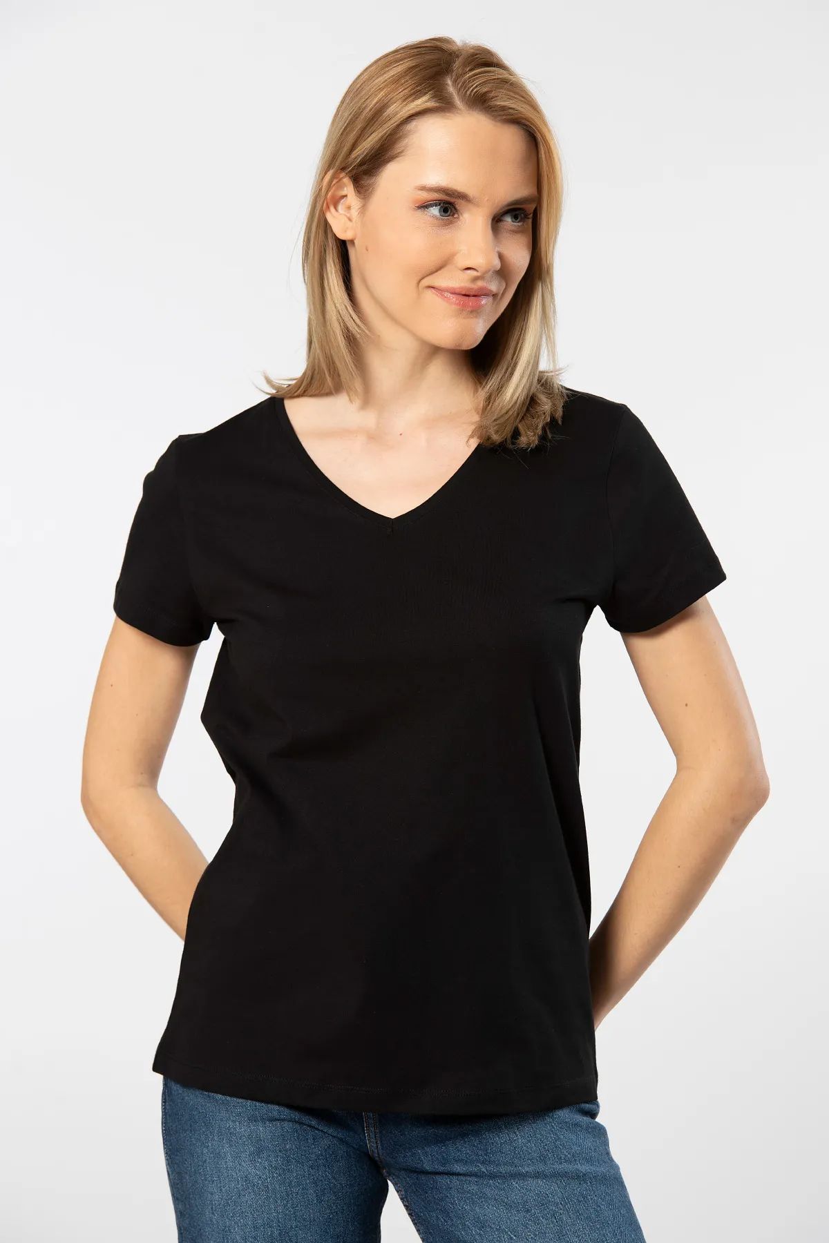 WTSHIRT VENİCE Kadın Kısa Kollu V Yaka Basic T-shirt-Siyah