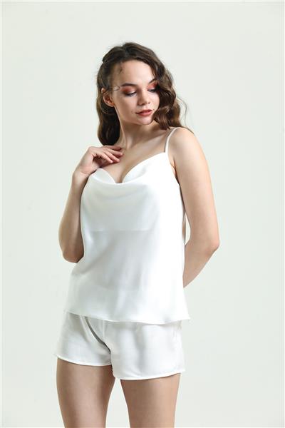 Magic Form 16790 Kadın Degaje Yaka Krep Saten İp Askılı Şort Takım -Ekru