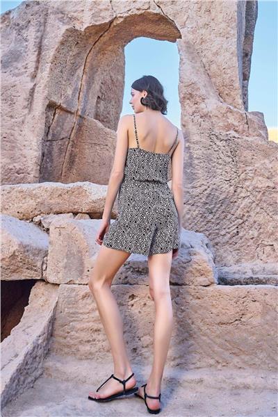 Monamise 23047 Kadın Etnik Desen İp Askılı Kısa Tulum-Siyah