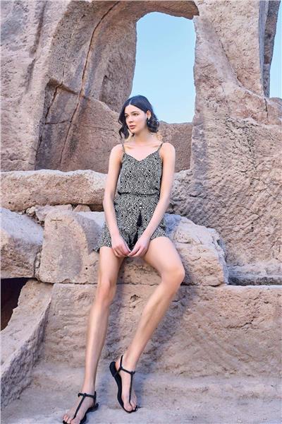 Monamise 23047 Kadın Etnik Desen İp Askılı Kısa Tulum-Siyah
