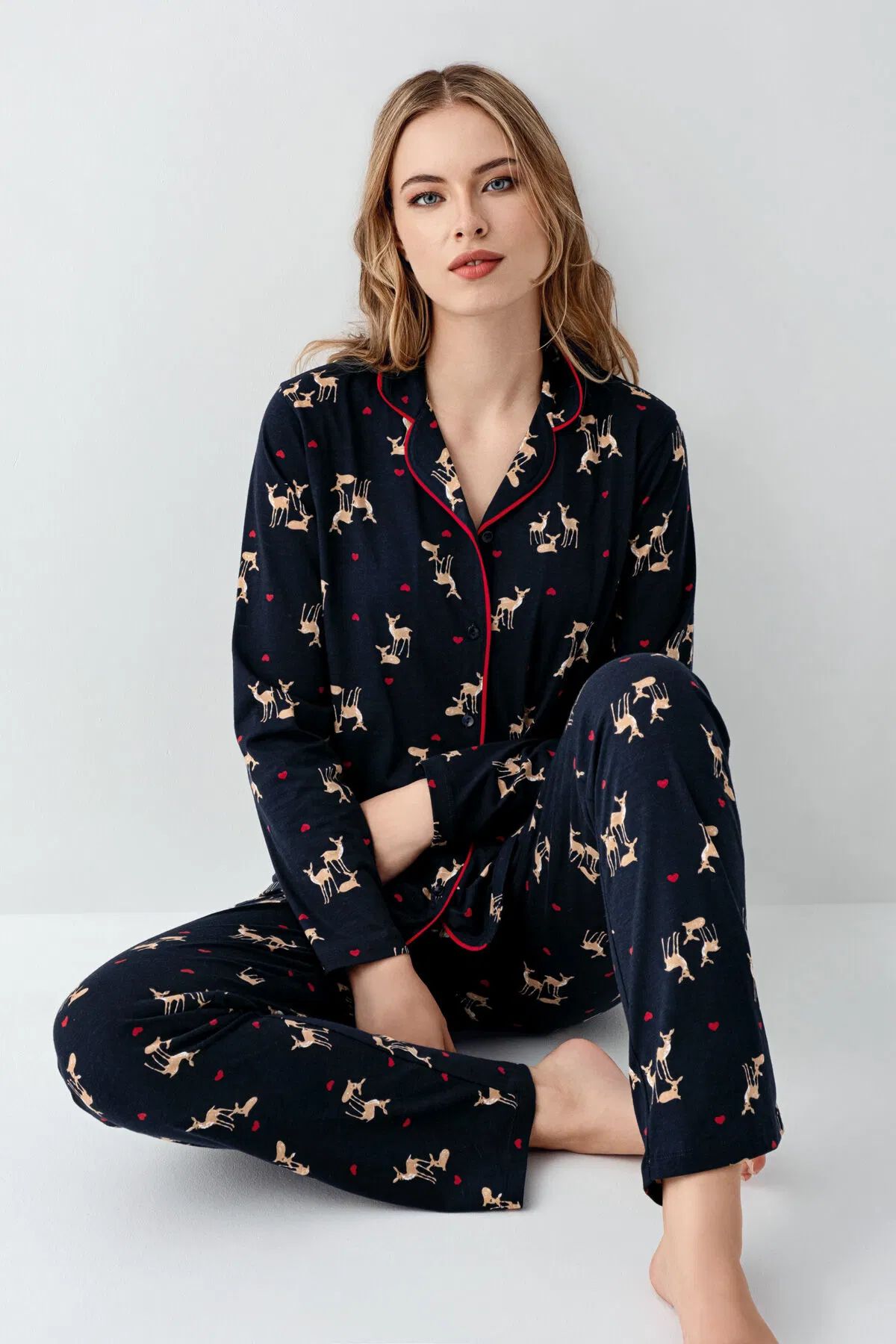 PijamalarArnetta 3451 Kadın Uzun Kollu Gömlek Pijama Takım-Lacivert | Pijamapazari.comArnetta 3451 Kadın Uzun Kollu Gömlek Pijama Takım-Lacivert