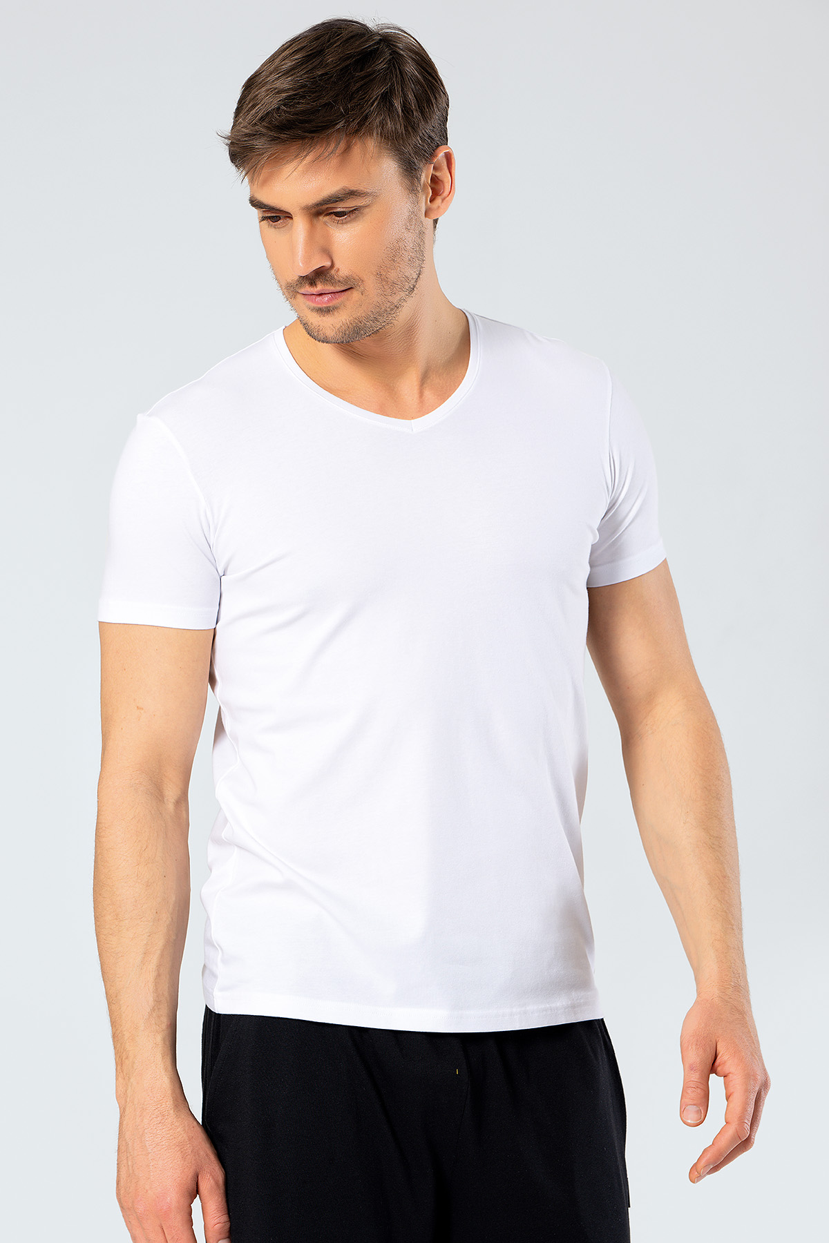 Rahat Ev GiyimCacharel 1332 V Yaka Kısa Kollu Erkek T-Shirt - Beyaz