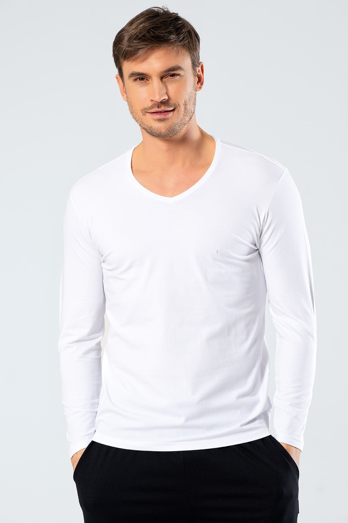 Rahat Ev GiyimCacharel 1334 Erkek V Yaka Uzun Kollu T-Shirt - Beyaz