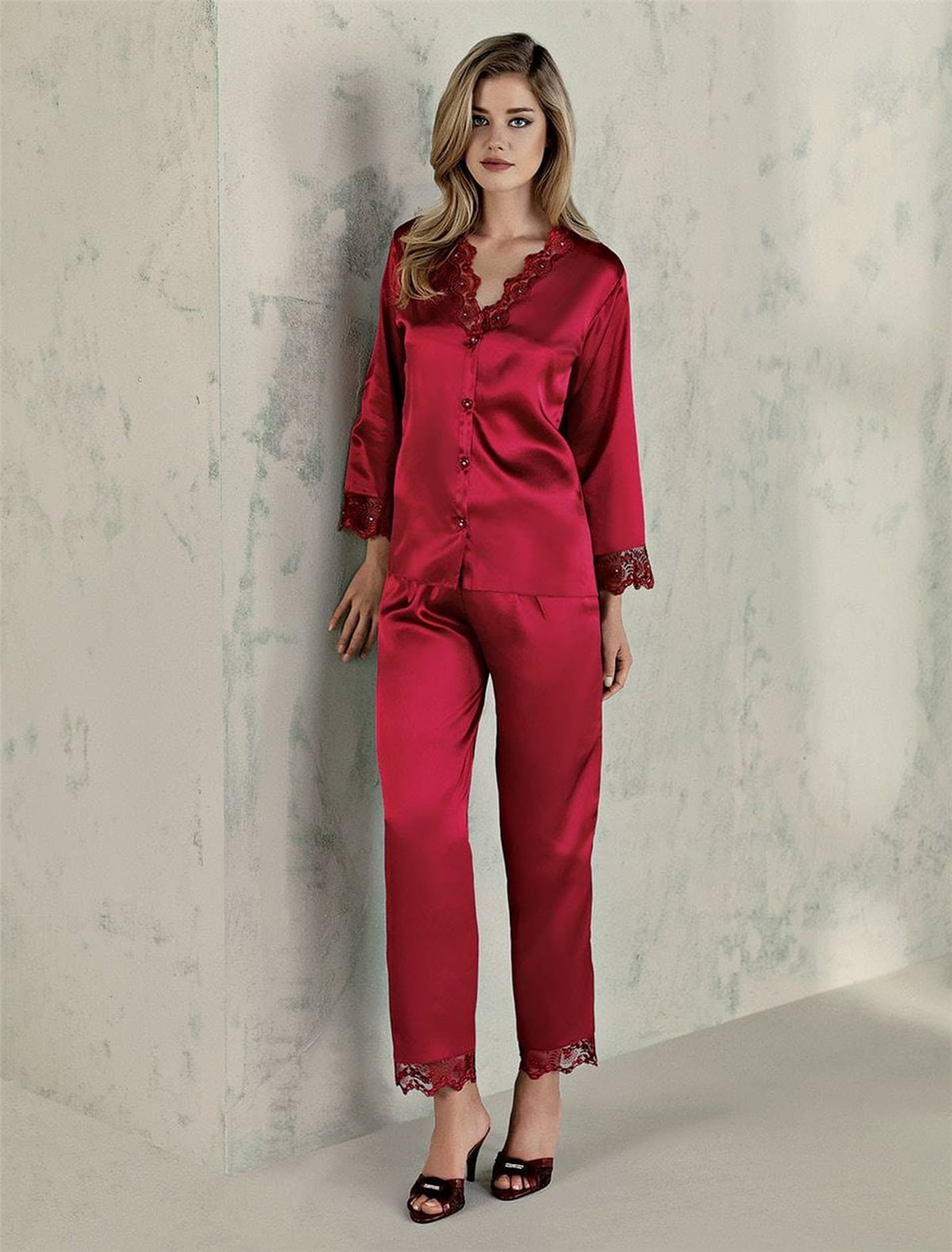 Saten PijamalarEspuar 450 Uzun Kollu Saten Pijama Takımı - Bordo | Pijamapazari.comEspuar 450 Uzun Kollu Saten Pijama Takımı - Bordo