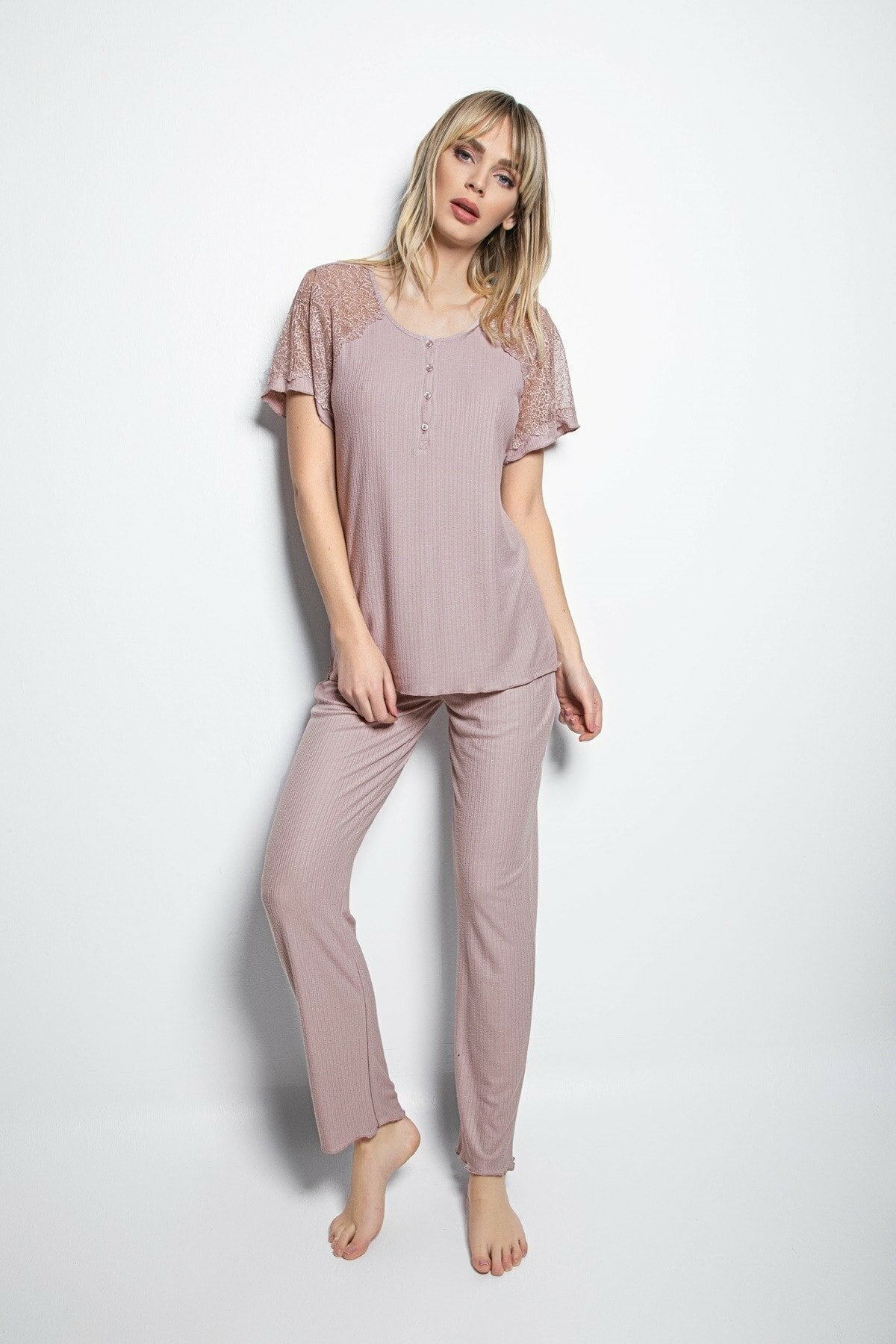 PijamalarMonamise 19286 Kadın Kısa Kollu Pijama Takımı-Vizon | Pijamapazari.comMonamise 19286 Kadın Kısa Kollu Pijama Takımı-Vizon