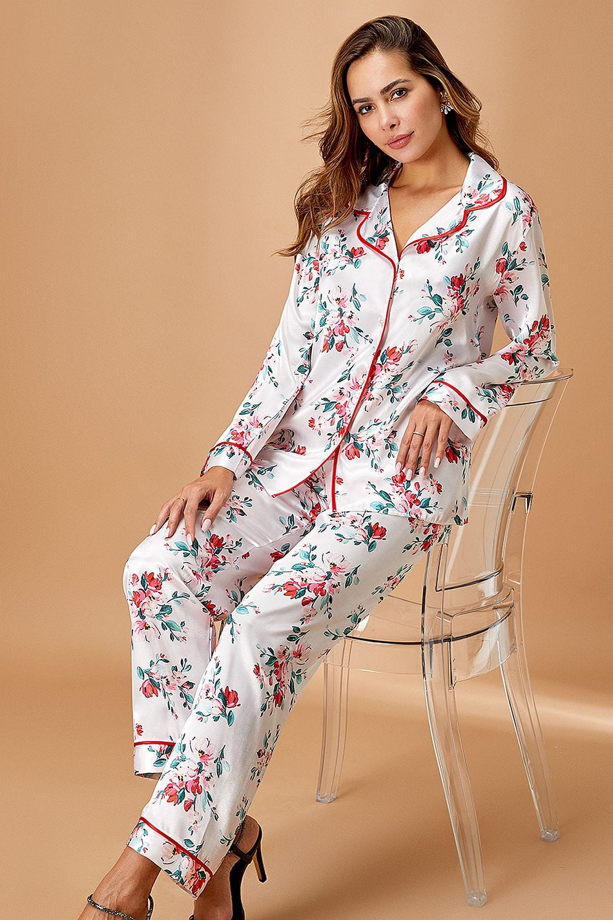 PijamalarNurteks 5654 Kadın Saten Önden Düğmeli Uzun Kollu Pijama Takımı-Ekru | Pijamapazari.comNurteks 5654 Kadın Saten Önden Düğmeli Uzun Kollu Pijama Takımı-Ekru