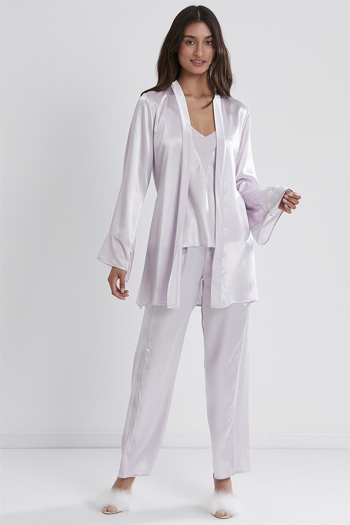 PijamalarPierre Cardin 2040 Kadın Kadife Saten Sabahlıklı Pijama Takım-Viola | Pijamapazari.comPierre Cardin 2040 Kadın Kadife Saten Sabahlıklı Pijama Takım-Viola