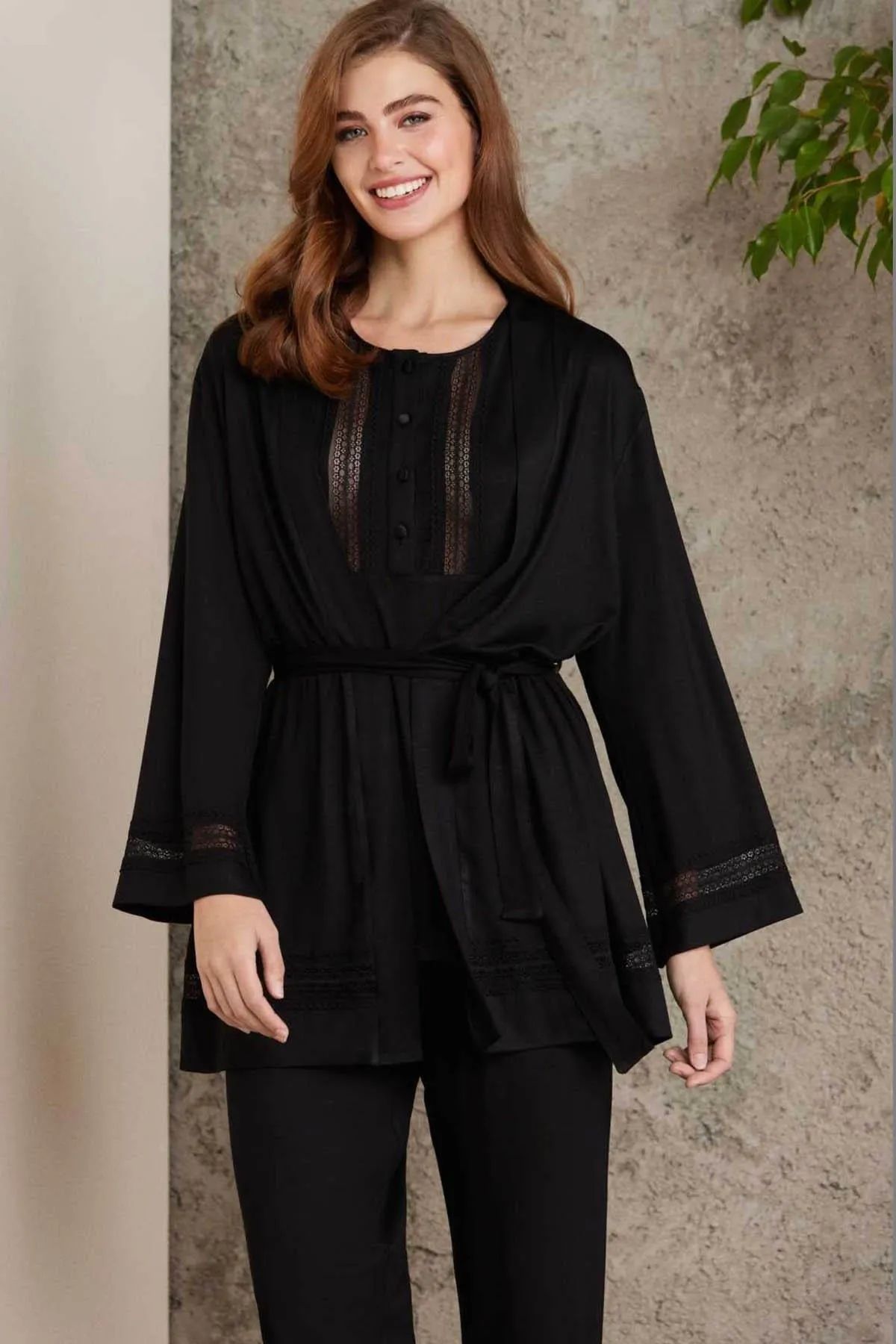 Sabahlıklı Pijama TakımlarPierre Cardin 2800 Kadın Penye Dantelli Sabahlıklı Pijama Takım-Siyah | Pijamapazari.comPierre Cardin 2800 Kadın Penye Dantelli Sabahlıklı Pijama Takım-Siyah