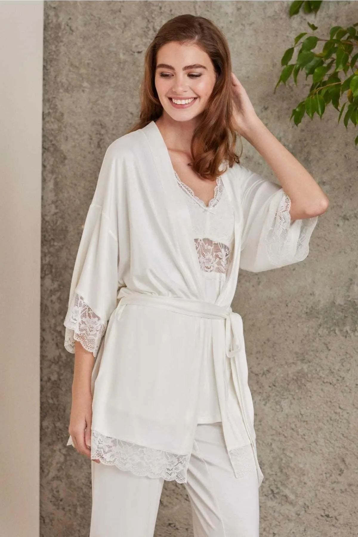 Sabahlıklı Pijama TakımlarPierre Cardin 2810 Kadın Dantelli Penye Sabahlıklı Pijama Takım-Ekru | Pijamapazari.comPierre Cardin 2810 Kadın Dantelli Penye Sabahlıklı Pijama Takım-Ekru