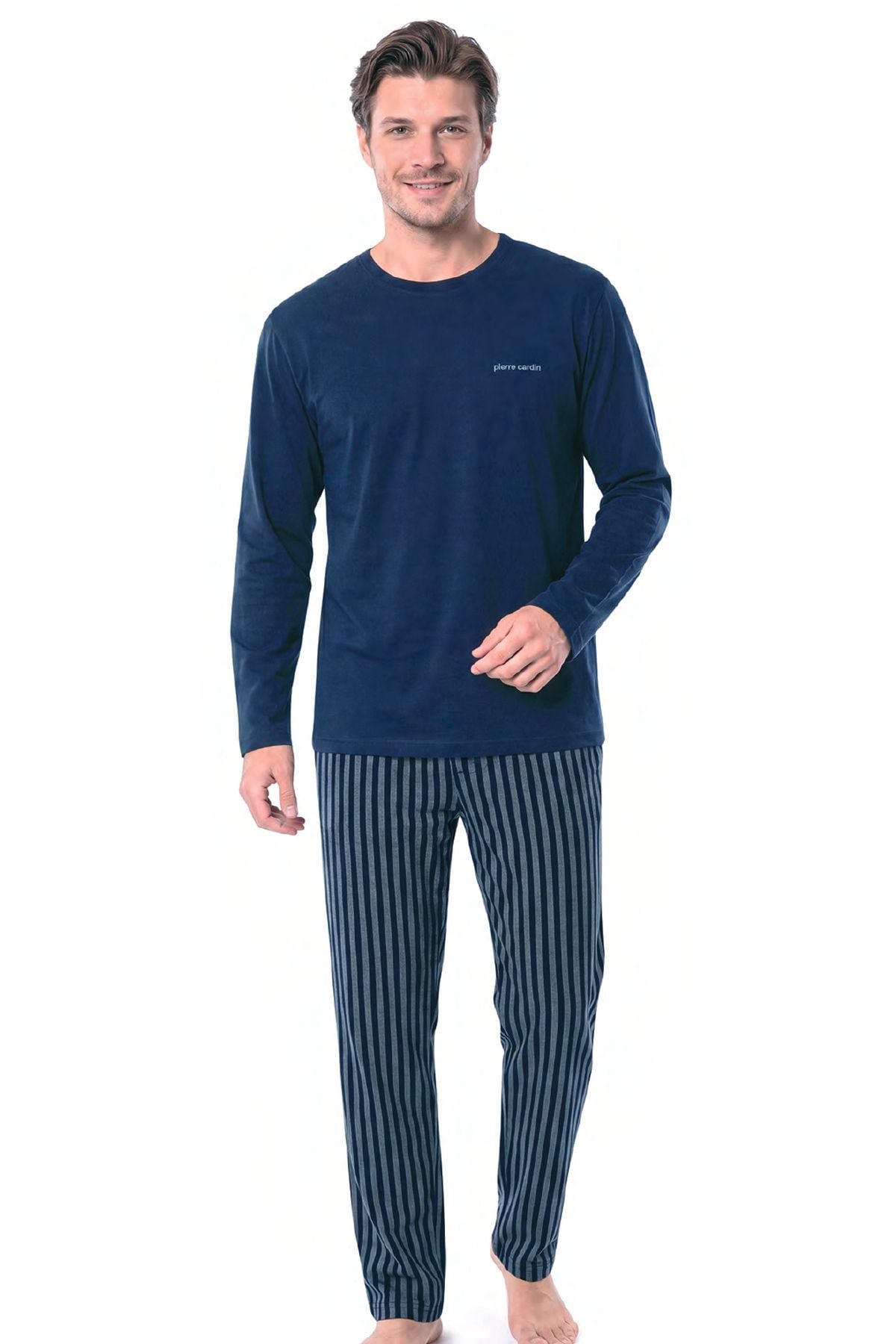 PijamalarHG8757575840618 Pijamapazarı.com'da. Uygun fiyat seçenekleri ile sipariş verebilirsiniz.Pierre Cardin 6147 Erkek Uzun Kollu Bisiklet Yaka Pijama Takımı -Lacivert