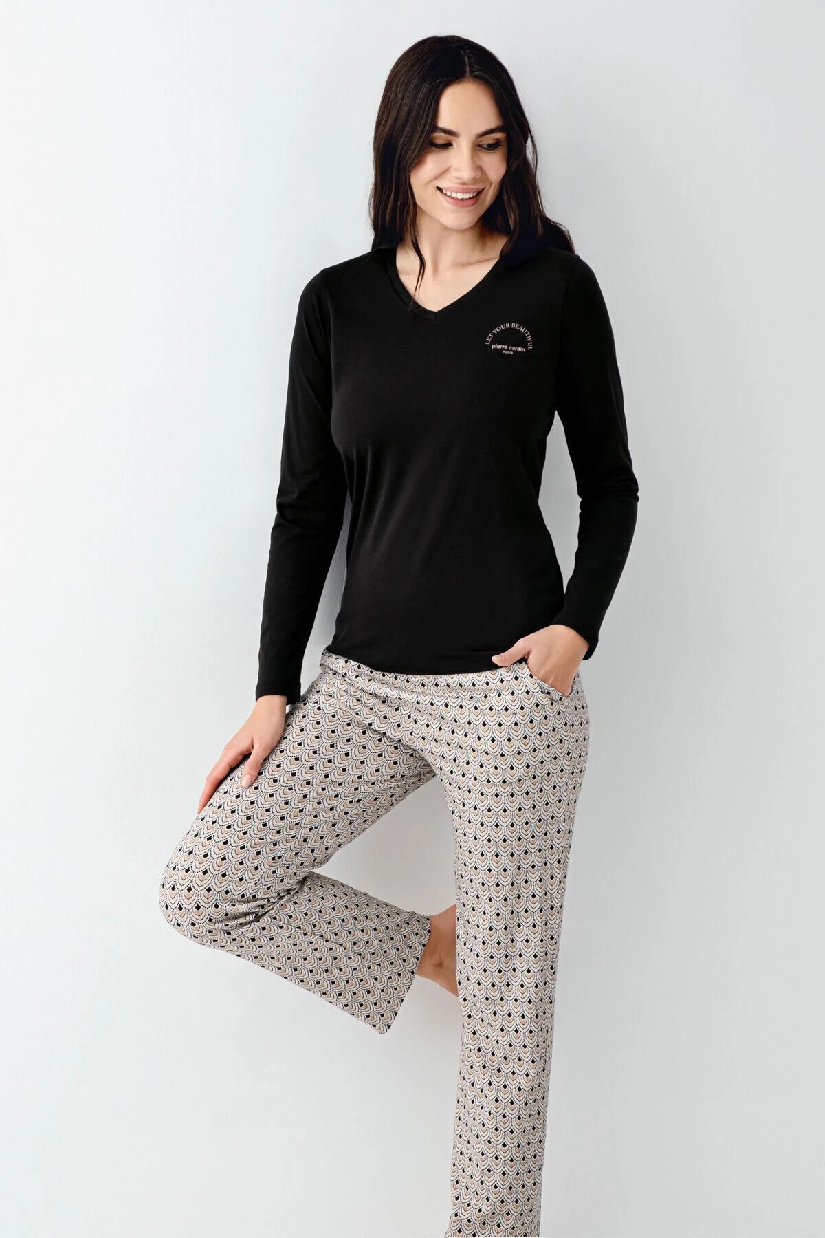 PijamalarPierre Cardin 9101 Kadın Uzun Kollu V Yaka Pijama Takımı-Siyah | Pijamapazari.comPierre Cardin 9101 Kadın Uzun Kollu V Yaka Pijama Takımı-Siyah