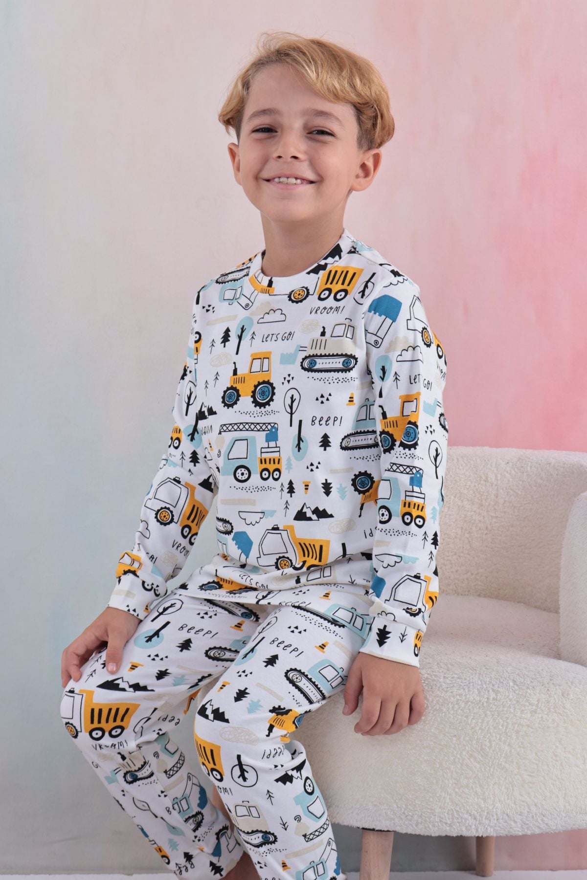 PijamalarTiril Tiril 109 Erkek Çocuk Uzun Kollu Bisiklet Yaka Pijama Takım-Beyaz | Pijamapazari.comTiril Tiril 109 Erkek Çocuk Uzun Kollu Bisiklet Yaka Pijama Takım-Beyaz