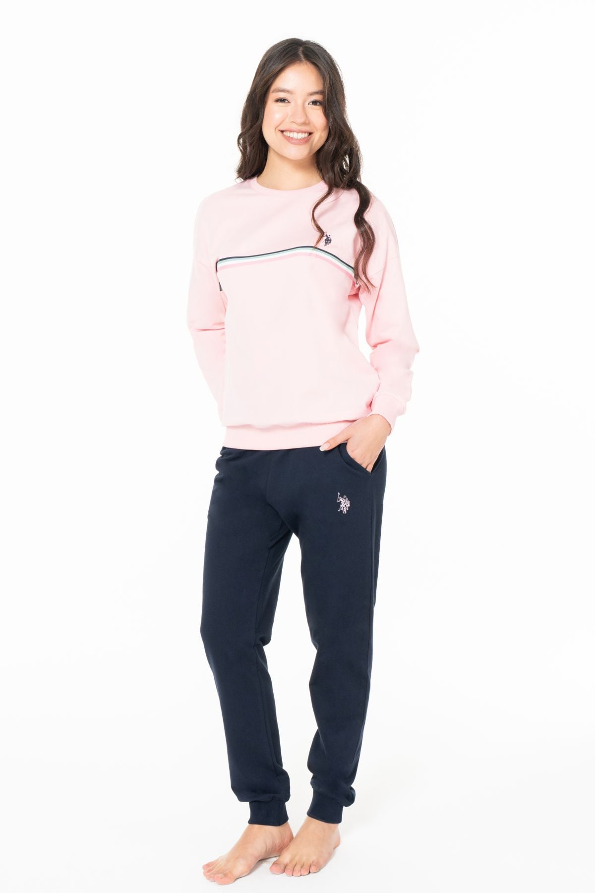 Eşofman TakımlarıU.s Polo Assn. 20121 Kadın Uzun Kollu Bisiklet Yaka Paçası Bantlı Rahat Ev Giyim-Pembe | Pijamapazari.comU.s Polo Assn. 20121 Kadın Uzun Kollu Bisiklet Yaka Paçası Bantlı Rahat Ev Giyim-Pembe