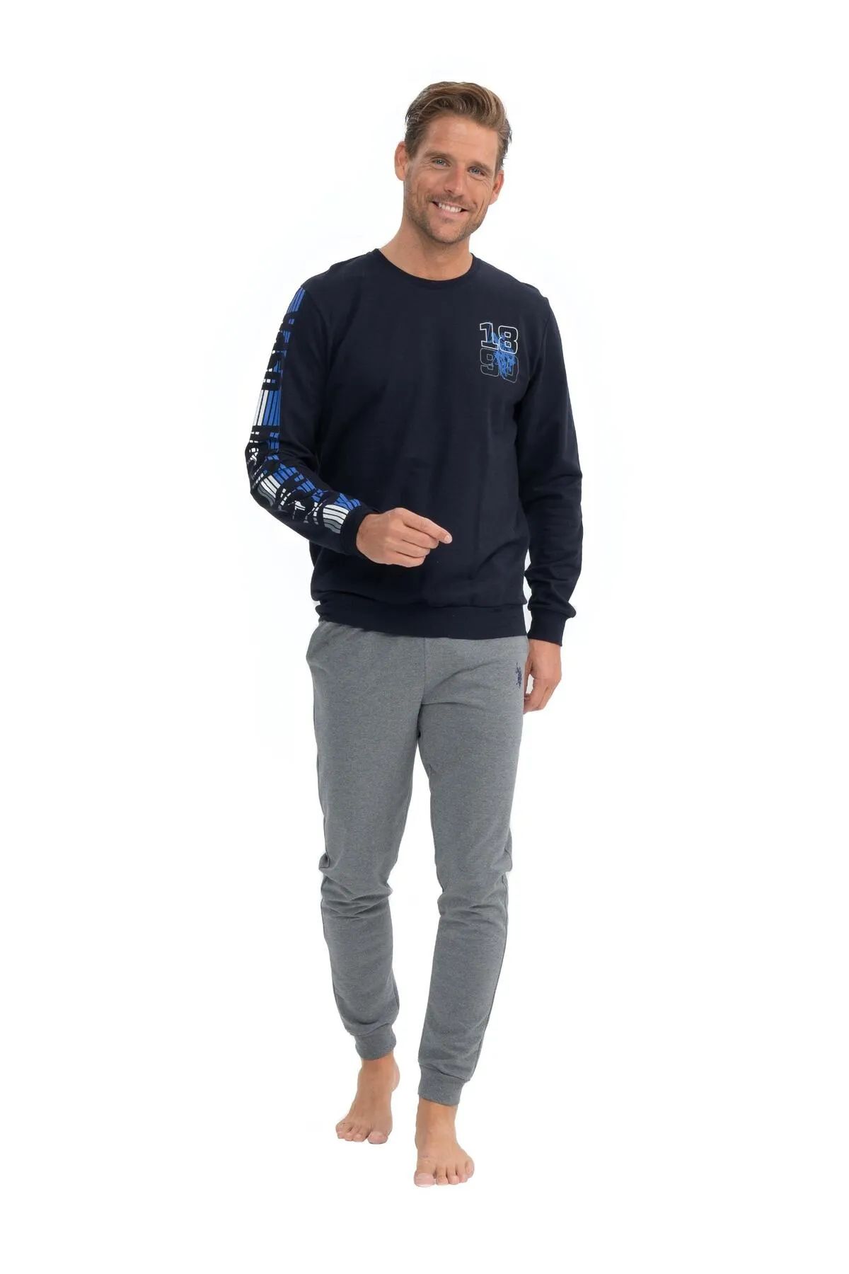 Eşofman TakımlarU.s Polo Assn. 18820 Erkek Uzun Kollu Yuvarlak Yaka Paçası Lastikli Rahat Ev Giyim-Lacivert | Pijamapazari.comU.s Polo Assn. 18820 Erkek Uzun Kollu Yuvarlak Yaka Paçası Lastikli Rahat Ev Giyim-Lacivert