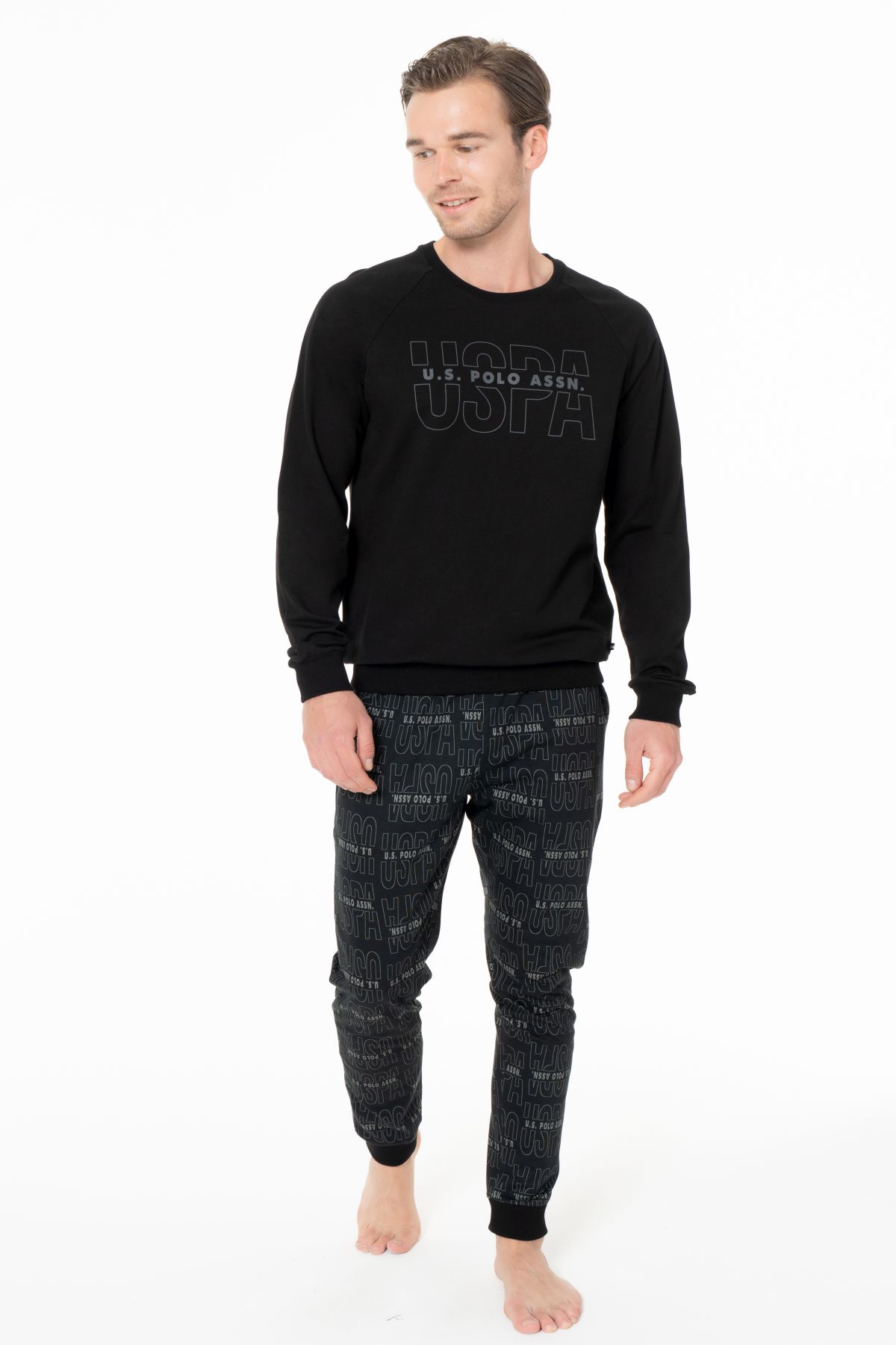 Eşofman TakımlarıU.s Polo Assn. 18968 Erkek Uzun Kollu Bisiklet Yaka Paçası Bantlı Rahat Ev Giyim-Siyah | Pijamapazari.comU.s Polo Assn. 18968 Erkek Uzun Kollu Bisiklet Yaka Paçası Bantlı Rahat Ev Giyim-Siyah