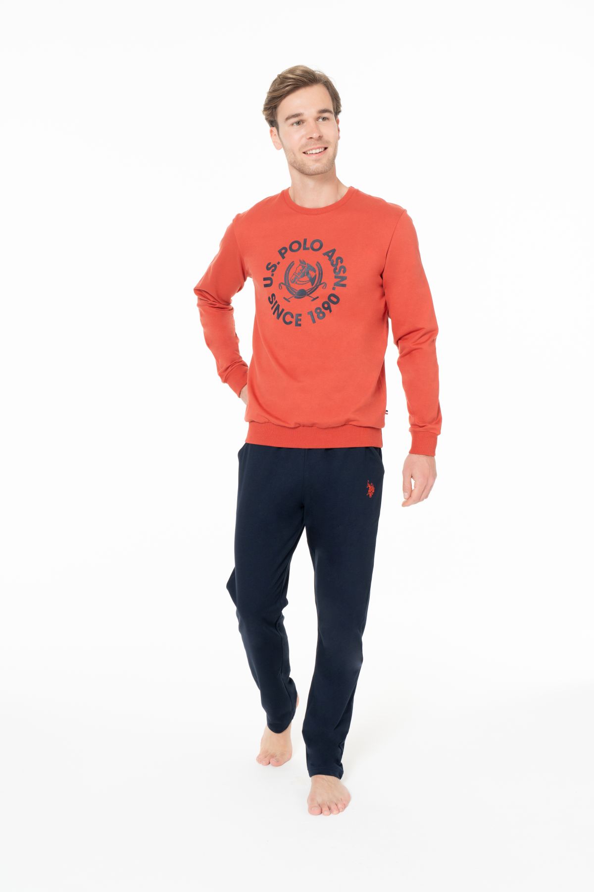 Eşofman TakımlarıU.s Polo Assn. 18940 Erkek Uzun Kollu Bisiklet Yaka Rahat Ev Giyim-Kiremit | Pijamapazari.comU.s Polo Assn. 18940 Erkek Uzun Kollu Bisiklet Yaka Rahat Ev Giyim-Kiremit