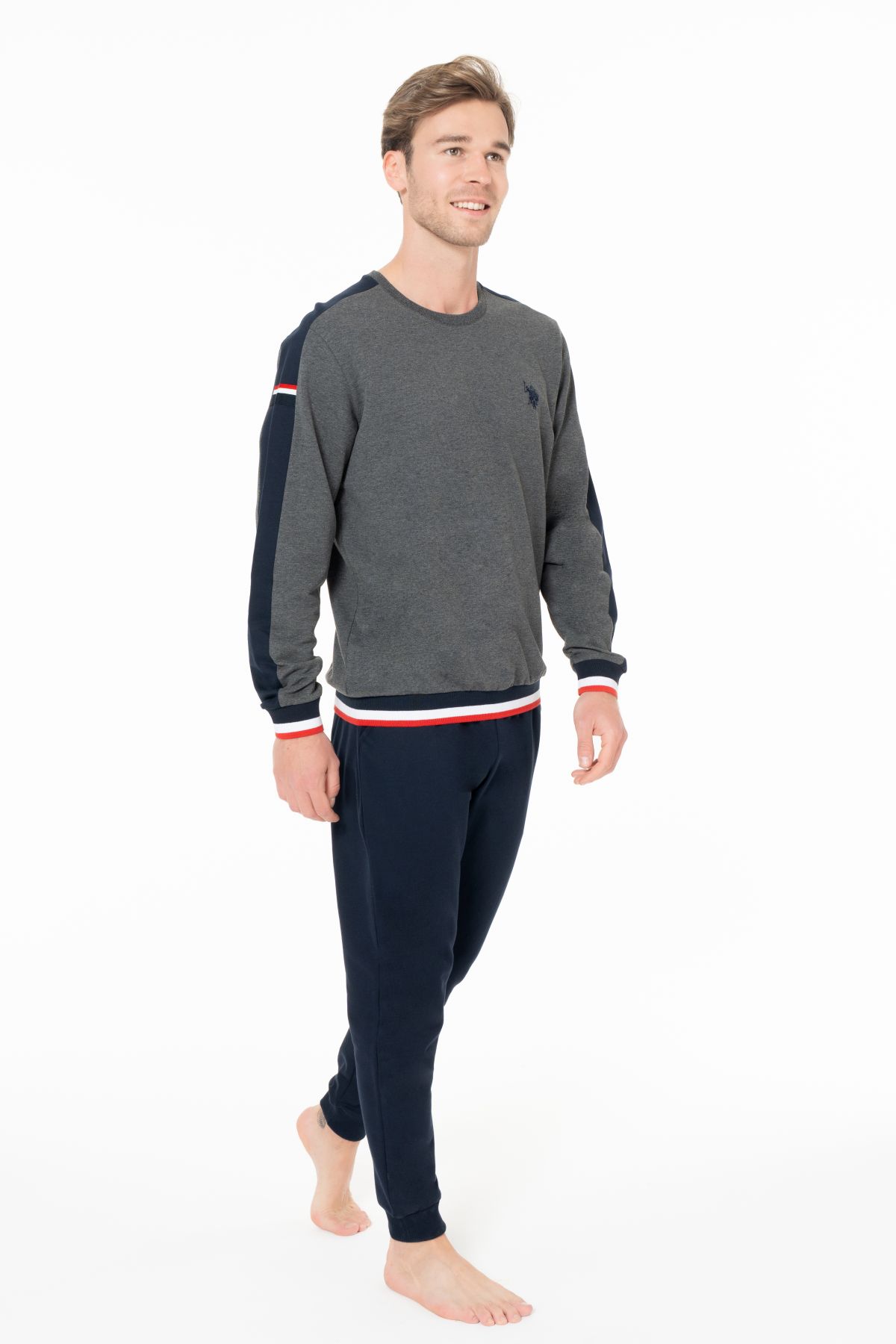 Eşofman TakımlarıU.s Polo Assn. 18931 Erkek Uzun Kollu Bisiklet Yaka Paçası Bantlı Rahat Ev Giyim-Antrasitmelanj | Pijamapazari.comU.s Polo Assn. 18931 Erkek Uzun Kollu Bisiklet Yaka Paçası Bantlı Rahat Ev Giyim-Antrasitmelanj