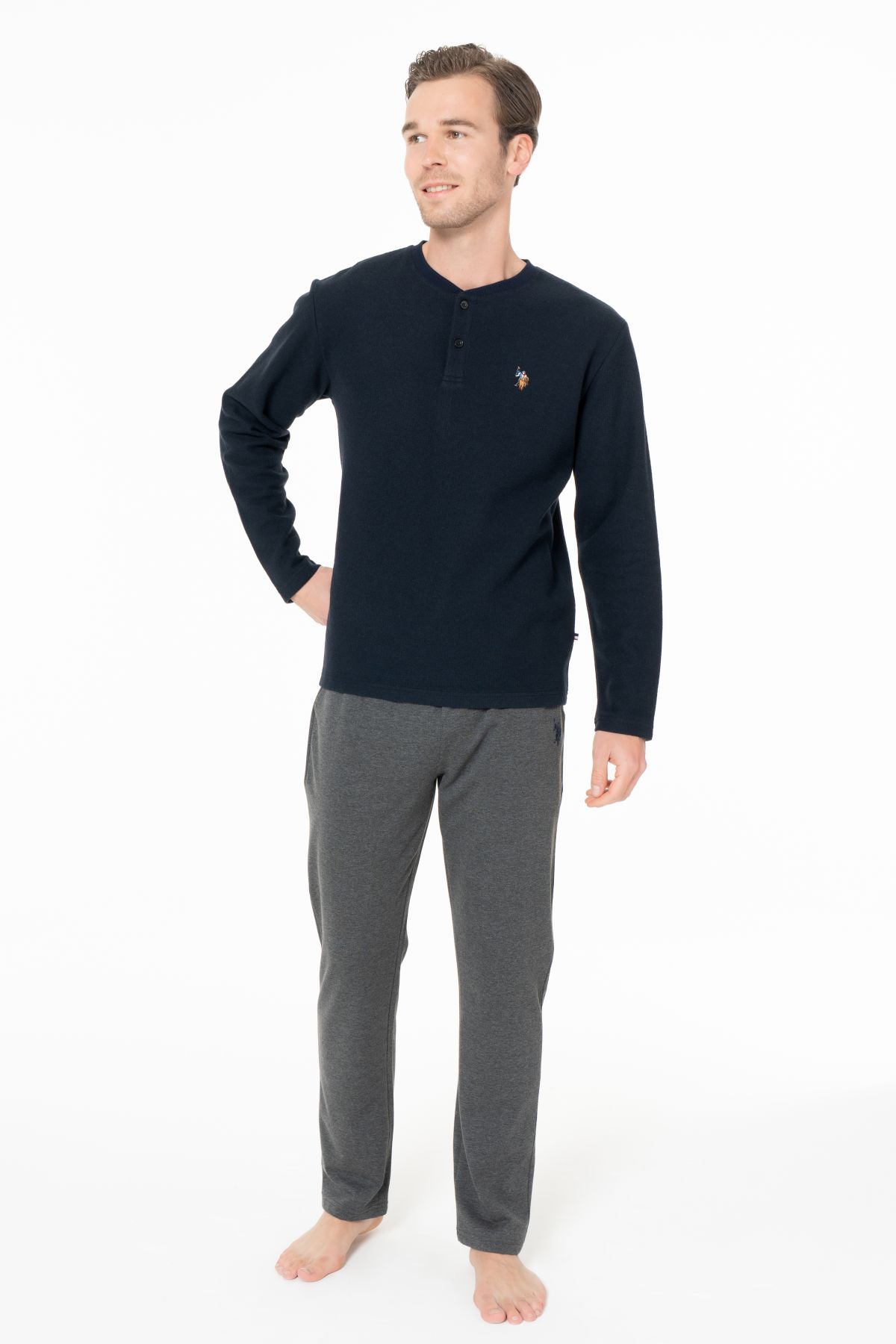 PijamalarU.s Polo Assn. 18966 Erkek Uzun Kollu Yakası Üç Düğmeli Pijama Takımı-Lacivert | Pijamapazari.comU.s Polo Assn. 18966 Erkek Uzun Kollu Yakası Üç Düğmeli Pijama Takımı-Lacivert