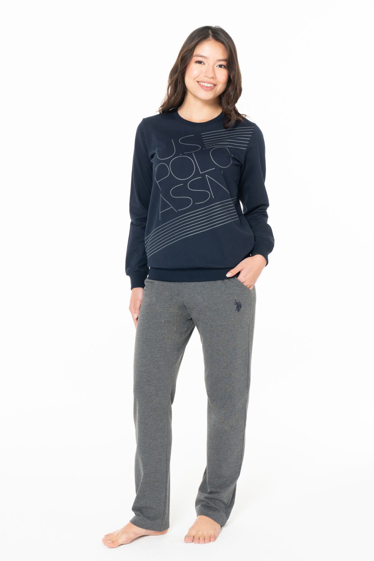 Eşofman TakımlarıU.s Polo Assn. 20123 Kadın Uzun Kollu Bisiklet Yaka Rahat Ev Giyim-Lacivert | Pijamapazari.comU.s Polo Assn. 20123 Kadın Uzun Kollu Bisiklet Yaka Rahat Ev Giyim-Lacivert