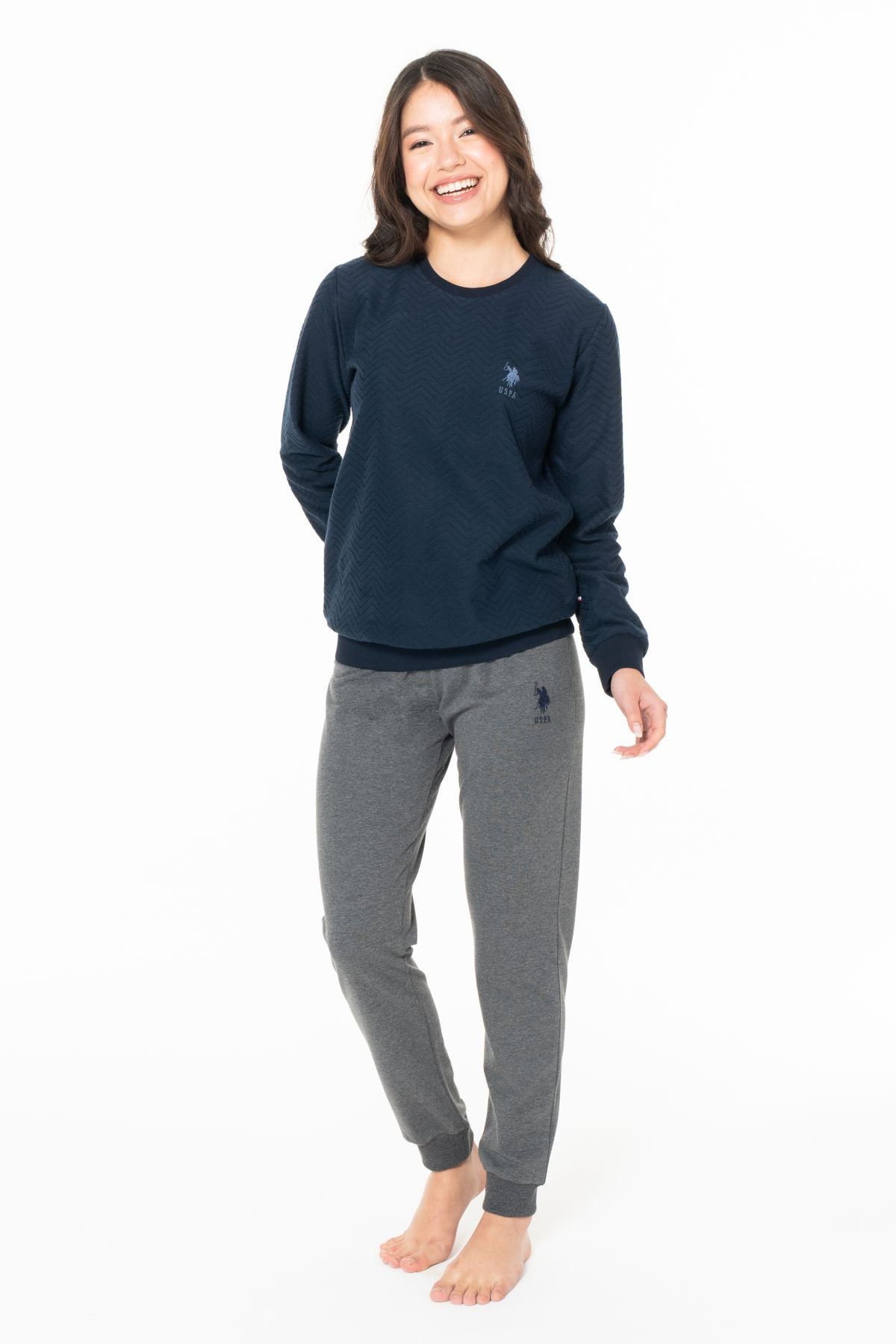 Eşofman TakımlarıU.s Polo Assn. 20125 Kadın İnce Polar Uzun Kollu Bisiklet Yaka Paçası Bantlı Rahat Ev Giyim-Lacivert | Pijamapazari.comU.s Polo Assn. 20125 Kadın İnce Polar Uzun Kollu Bisiklet Yaka Paçası Bantlı Rahat Ev Giyim-Lacivert