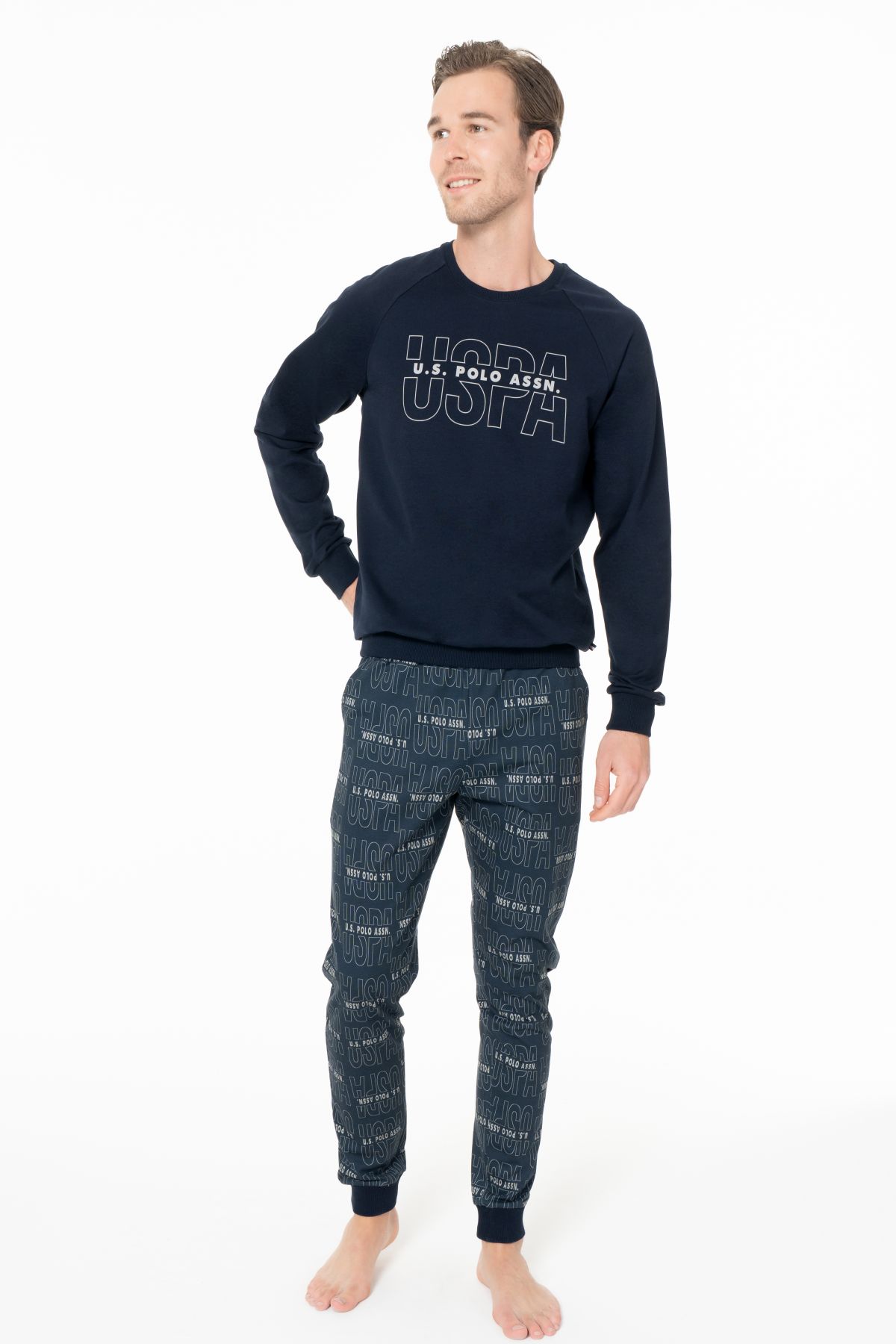 Eşofman TakımlarıU.s Polo Assn. 18968 Erkek Uzun Kollu Bisiklet Yaka Paçası Bantlı Rahat Ev Giyim-Lacivert | Pijamapazari.comU.s Polo Assn. 18968 Erkek Uzun Kollu Bisiklet Yaka Paçası Bantlı Rahat Ev Giyim-Lacivert