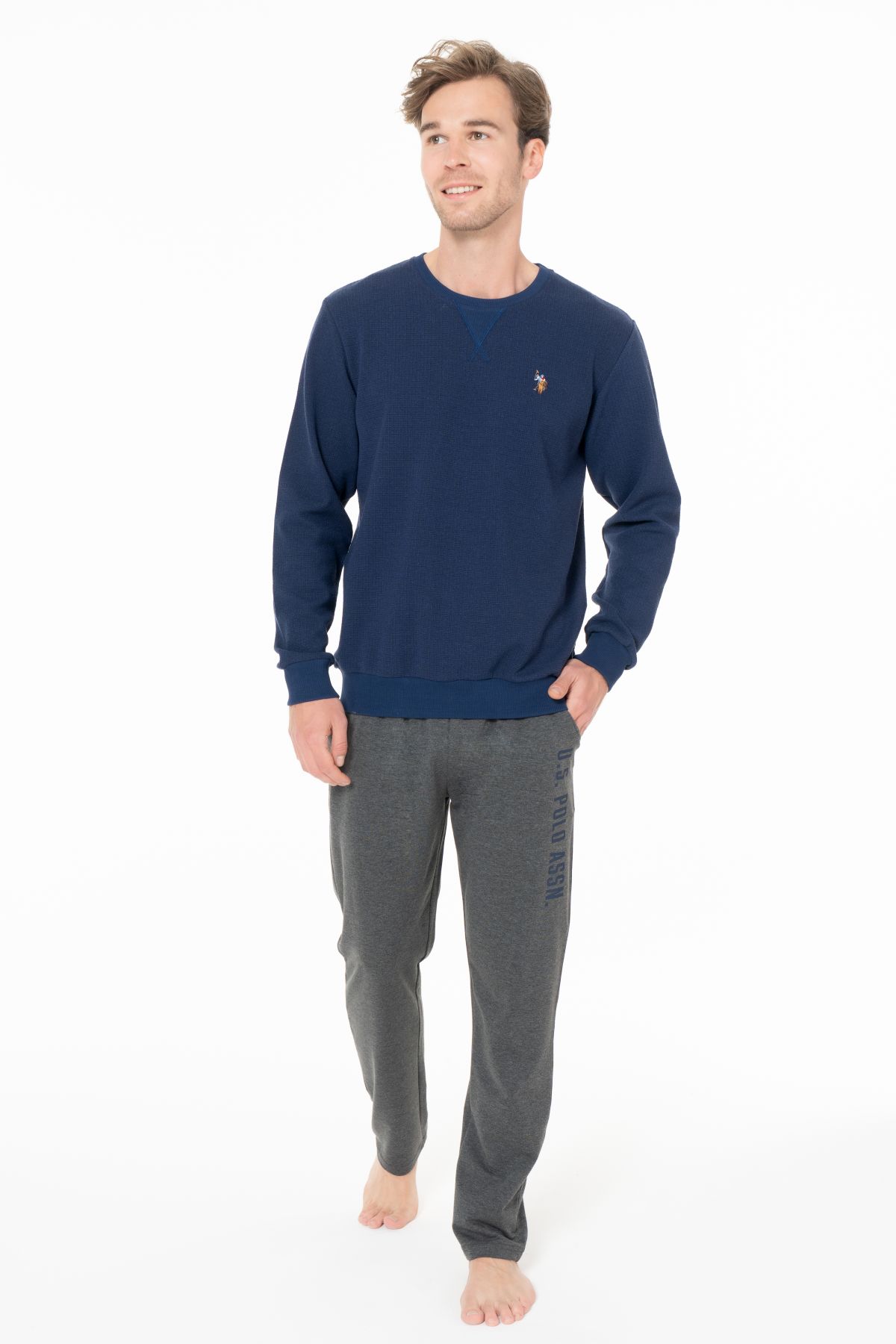 Eşofman TakımlarıU.s Polo Assn. 18933 Erkek Uzun Kollu Bisiklet Yaka Rahat Ev Giyim-Lacivert | Pijamapazari.comU.s Polo Assn. 18933 Erkek Uzun Kollu Bisiklet Yaka Rahat Ev Giyim-Lacivert