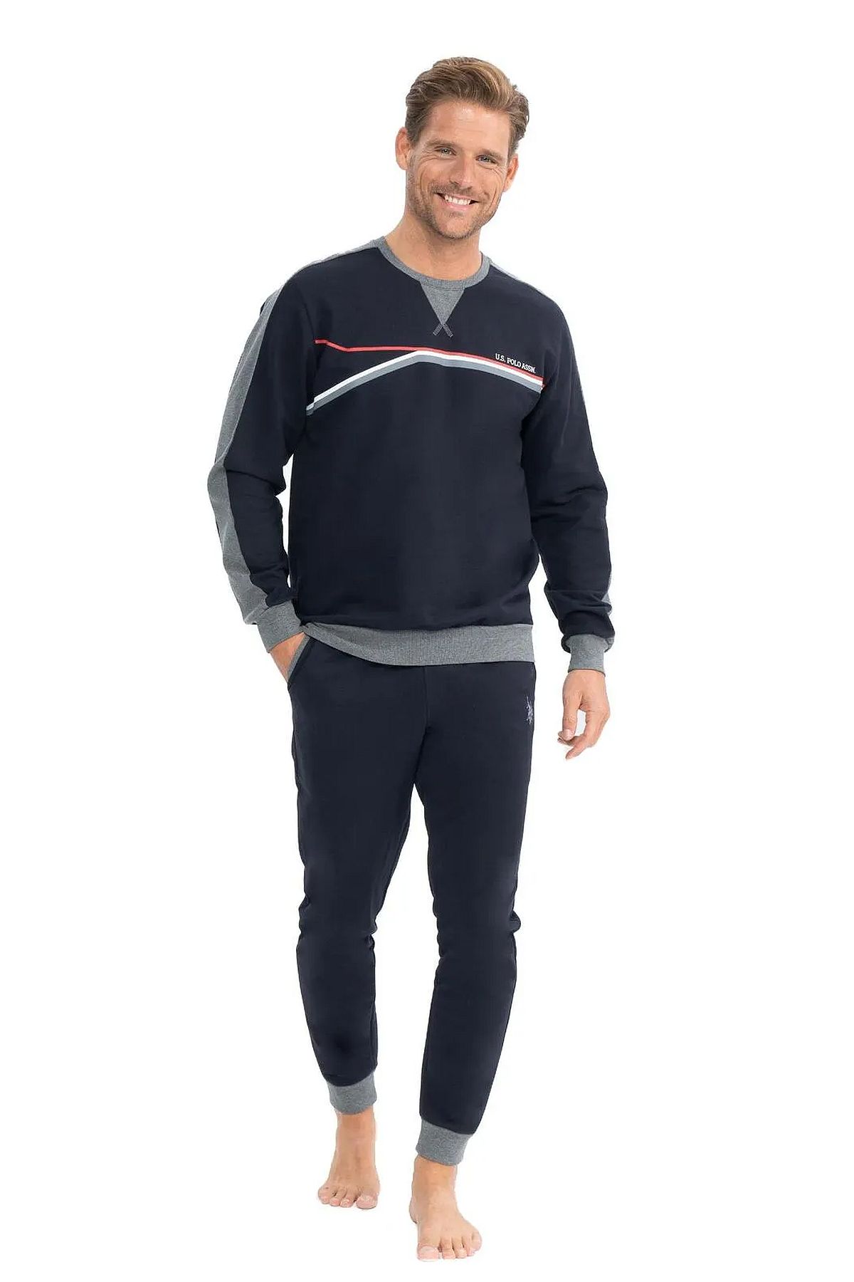 Eşofman TakımlarU.s Polo Assn. 18813 Erkek Uzun Kollu Yuvarlak Yaka Paçası Lastikli Rahat Ev Giyim-Lacivert | Pijamapazari.comU.s Polo Assn. 18813 Erkek Uzun Kollu Yuvarlak Yaka Paçası Lastikli Rahat Ev Giyim-Lacivert