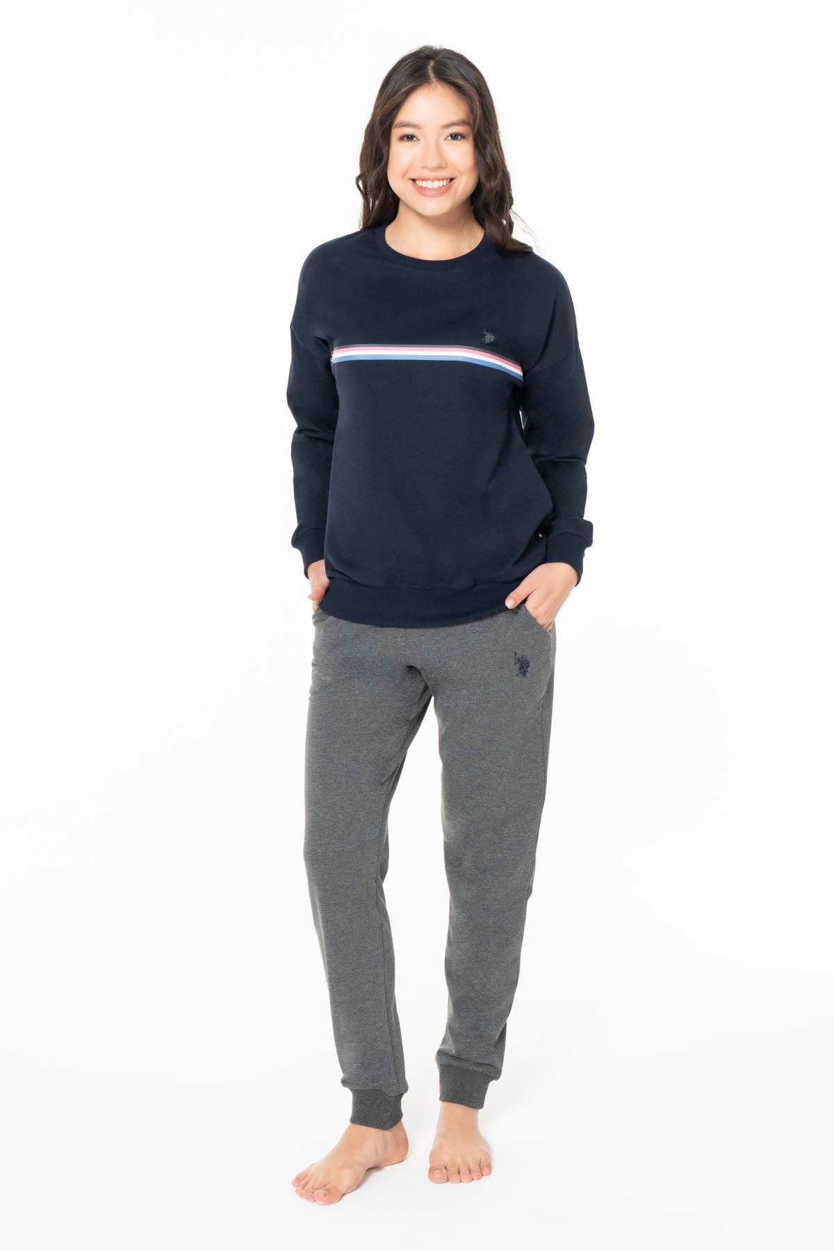 Eşofman TakımlarıU.s Polo Assn. 20121 Kadın Uzun Kollu Bisiklet Yaka Paçası Bantlı Rahat Ev Giyim-Lacivert | Pijamapazari.comU.s Polo Assn. 20121 Kadın Uzun Kollu Bisiklet Yaka Paçası Bantlı Rahat Ev Giyim-Lacivert