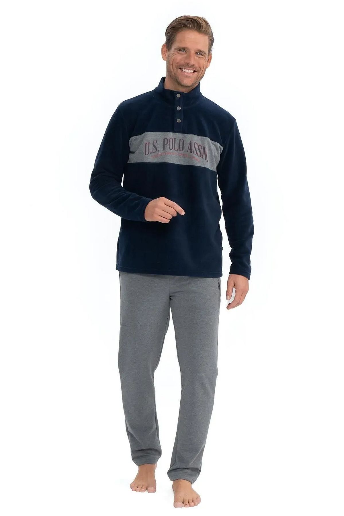 Eşofman TakımlarU.s Polo Assn. 18826 Erkek Polar Uzun Kollu Dik Yaka Rahat Ev Giyim-Lacivert | Pijamapazari.comU.s Polo Assn. 18826 Erkek Polar Uzun Kollu Dik Yaka Rahat Ev Giyim-Lacivert