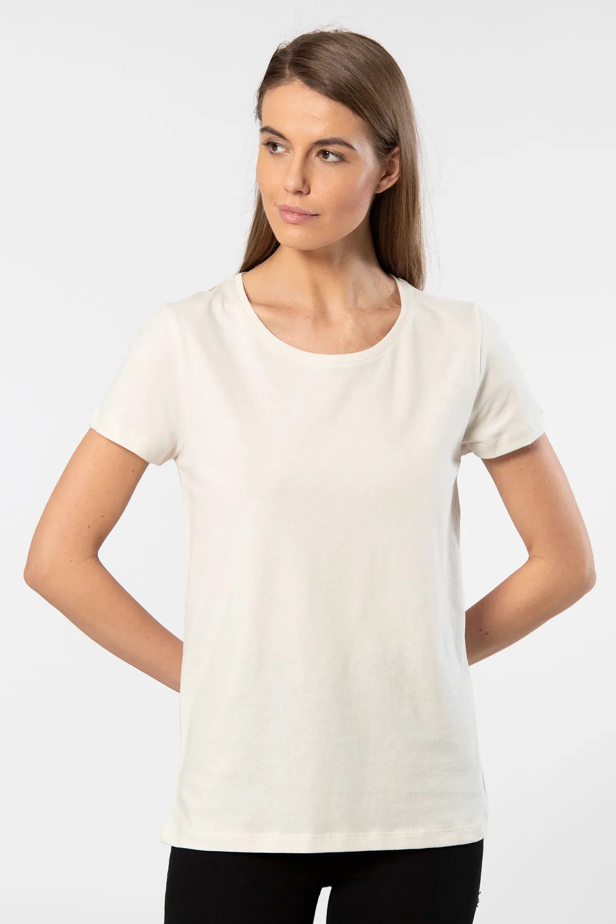T-ShirtWTSHIRT LONDON Kadın Kısa Kollu Bisiklet Yaka Basic T-shirt-Bej | Pijamapazari.comWTSHIRT LONDON Kadın Kısa Kollu Bisiklet Yaka Basic T-shirt-Bej