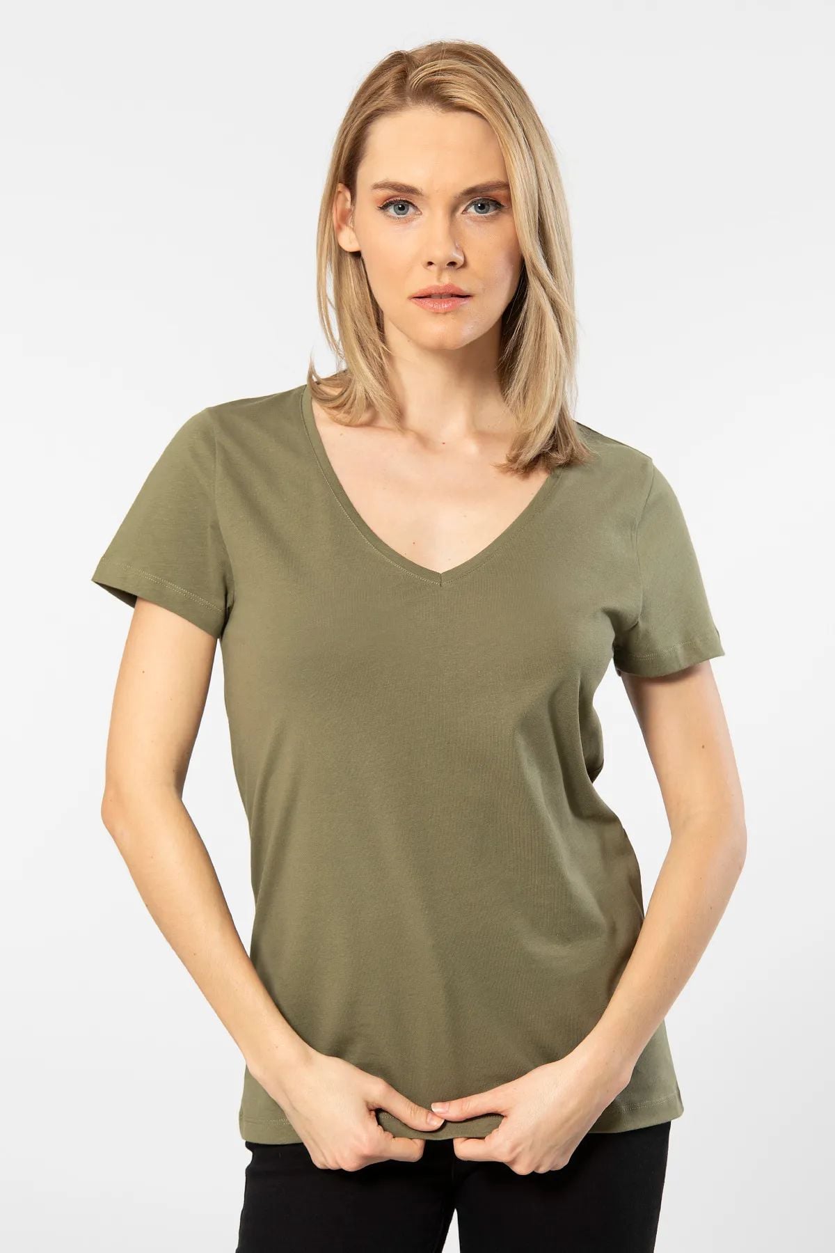 T-ShirtWTSHIRT MİLANO Kadın Kısa Kollu V Yaka Basic T-shirt-Haki | Pijamapazari.comWTSHIRT MİLANO Kadın Kısa Kollu V Yaka Basic T-shirt-Haki