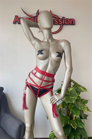 Püskül Detaylı Şık Kırmızı Harness