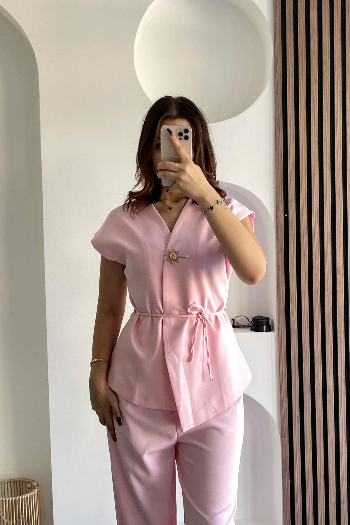 Güneş Düğme Detay Kuşaklı Kumaş Yelek - Pembe PEMBE