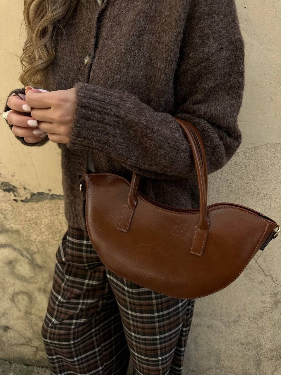 Oval Çapraz Askılı Çanta-Taba TABA