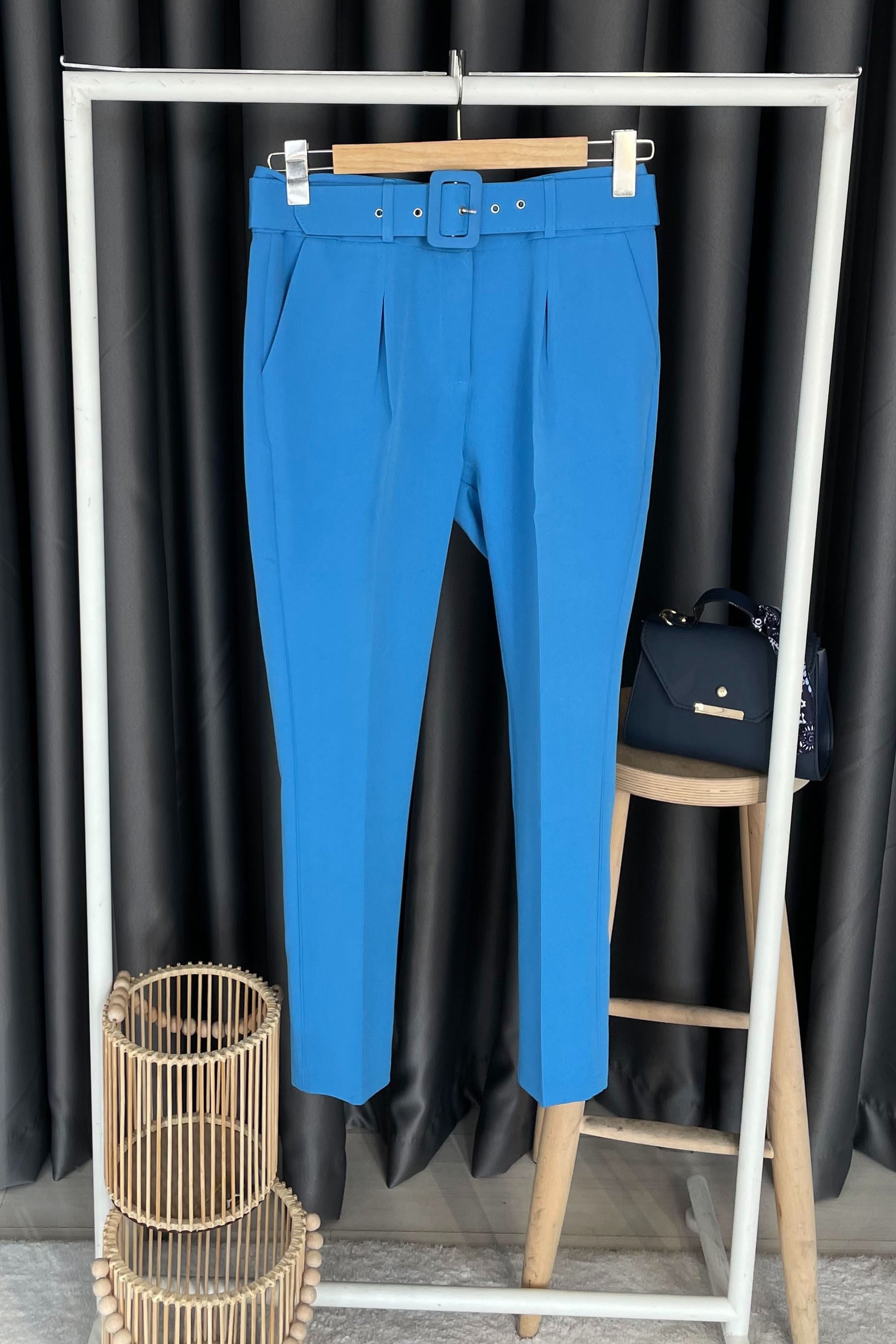 Pile Detay Kemerli Pantolon - Mavi MAVİ