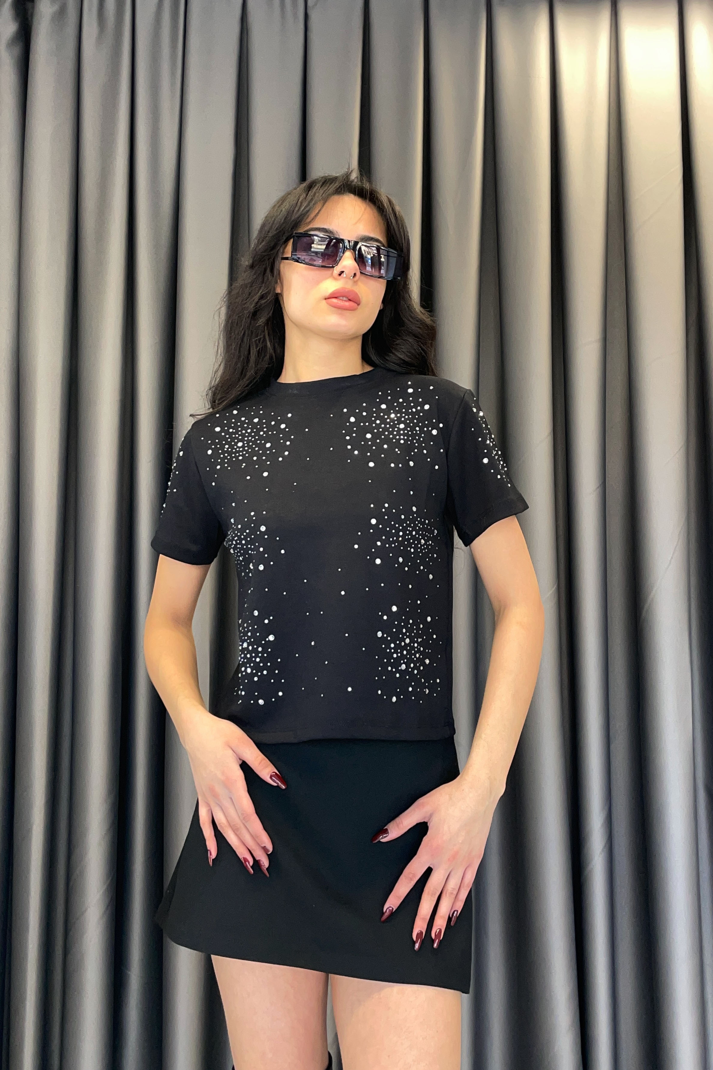 CREP Büyük Taş Detay T-shirt-Siyah SİYAH