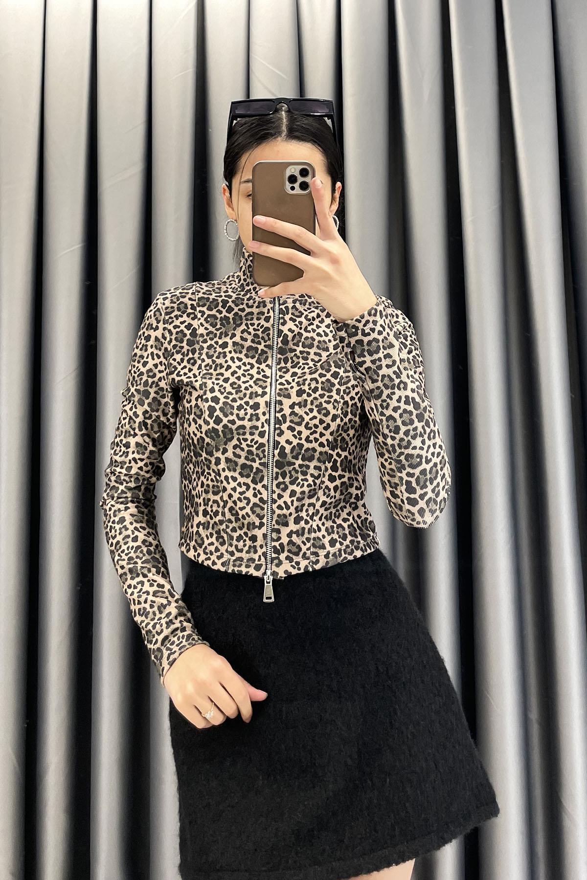 Dik Yaka Parmak Detay Fermuarlı Bluz - Leopar LEOPAR