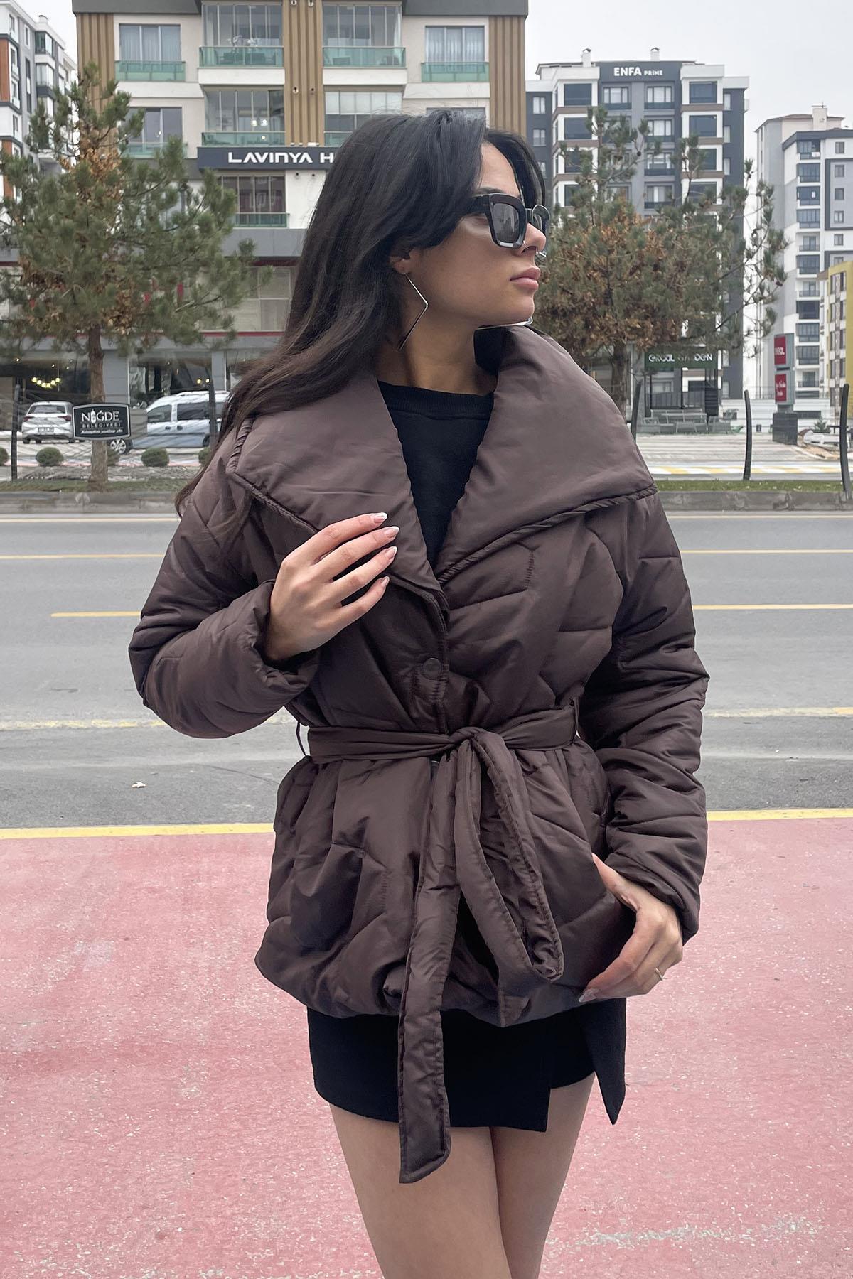 Geniş Yaka Kapitone Şişme Kısa Mont - Kahve KAHVE