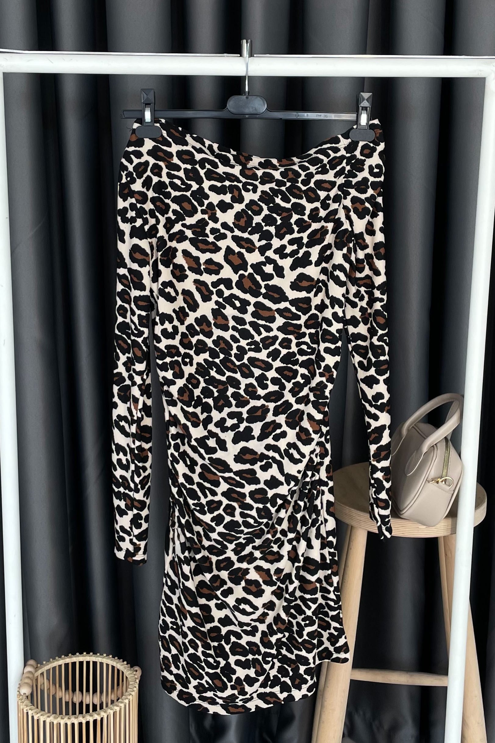 Kayık Yaka Büzgülü Leopar Elbise - Leopar LEOPAR