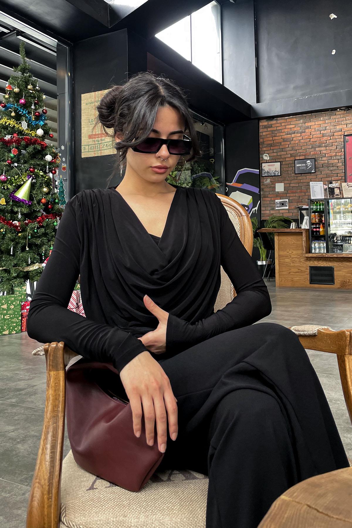 Noa Noa Omuz Pile Detay Degaje Yaka Bluz - Siyah SİYAH