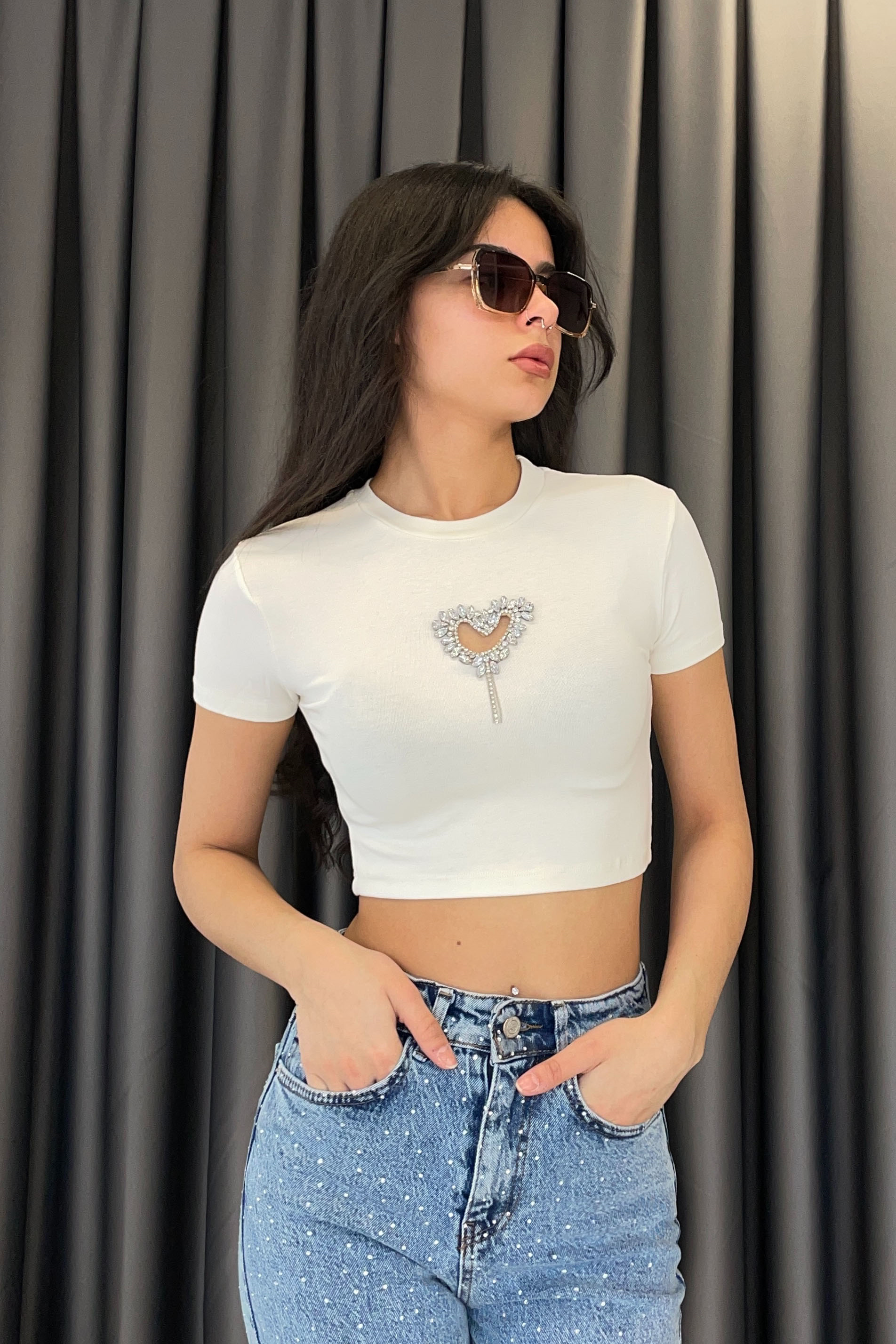 Taş Kalp Dekolteli Crop T-shırt - Ekru EKRU