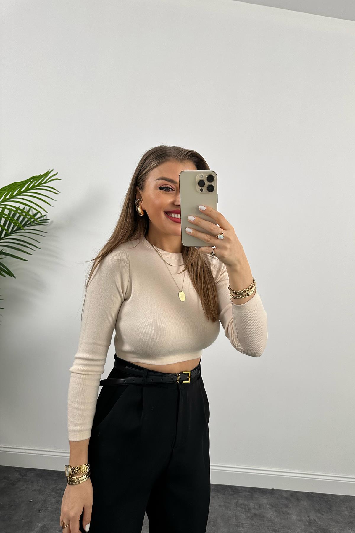 1. Sınıf Kalite  Massi Model Crop Boy İpek Merserize Krem