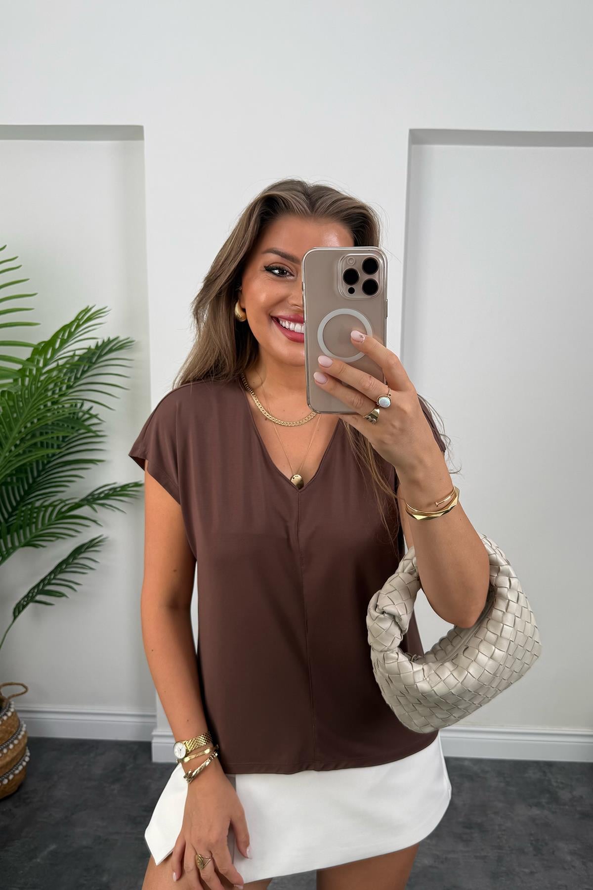 Bebe Lüx Kalite Tensel Dokulu V Yaka Basic Bluz Acı Kahve
