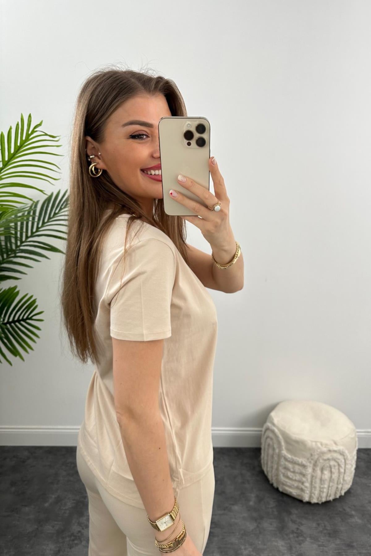 Dilvin Tam Pamuklu V Yaka Basic Tshirt Bej