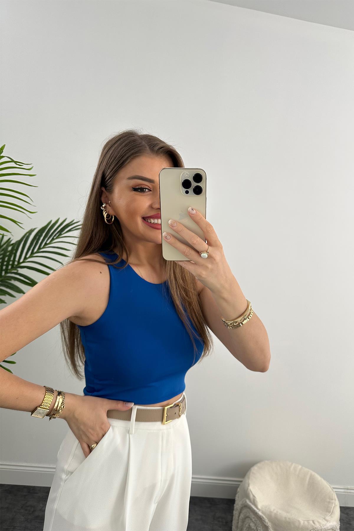 Double Kumaş Likralı Halter Yaka Crop Bluz Mavi